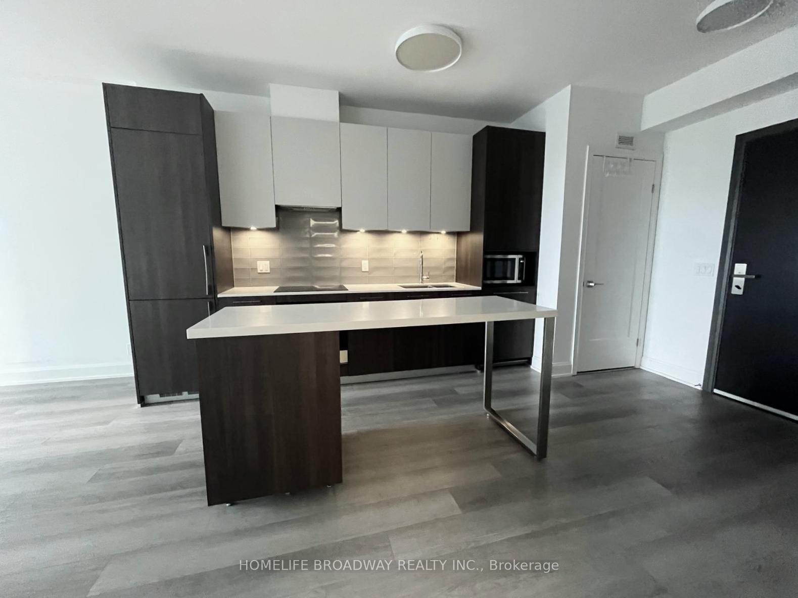 Photo 2 of Unit 926, 38 Water Walk Drive, Markham, Unionville — HOMEH