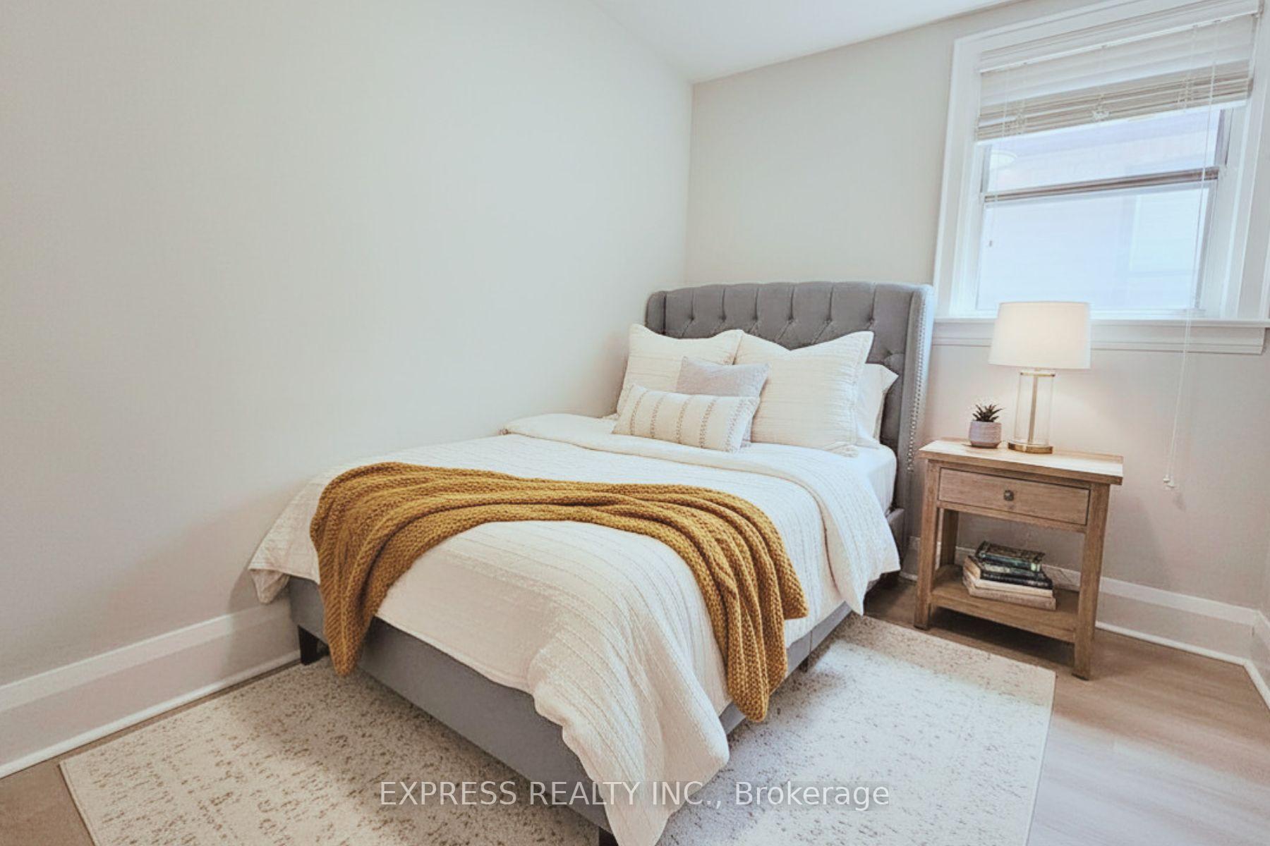 Photo 15 of 9 Bryant Avenue, Toronto, Crescent Town — HOMEH