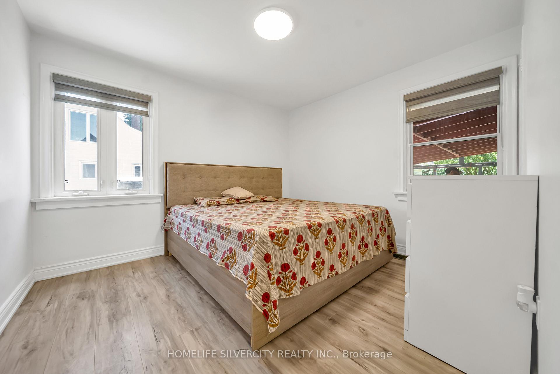 Photo 15 of 19 Pleasantview Avenue, Brampton, Brampton West — HOMEH