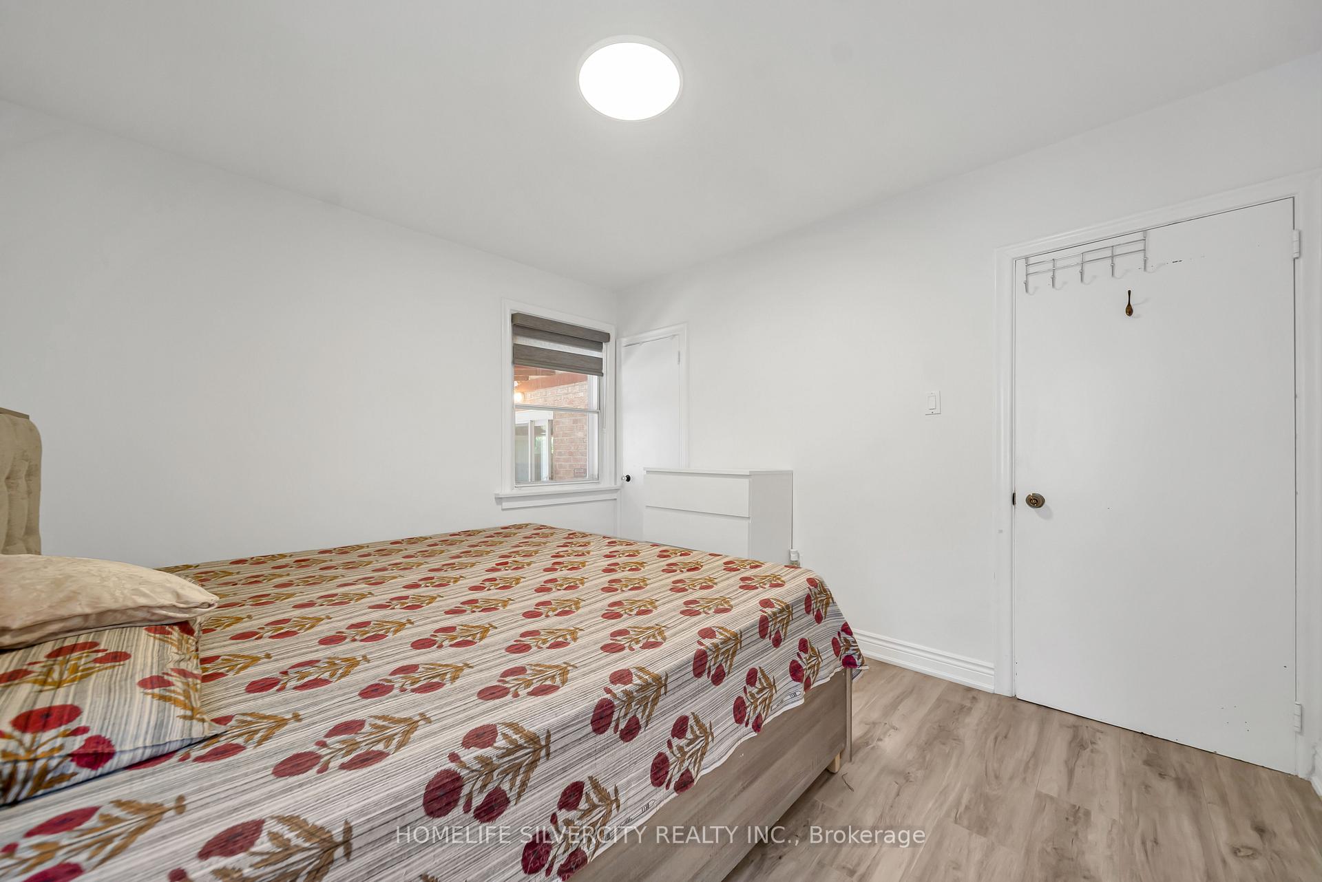 Photo 16 of 19 Pleasantview Avenue, Brampton, Brampton West — HOMEH