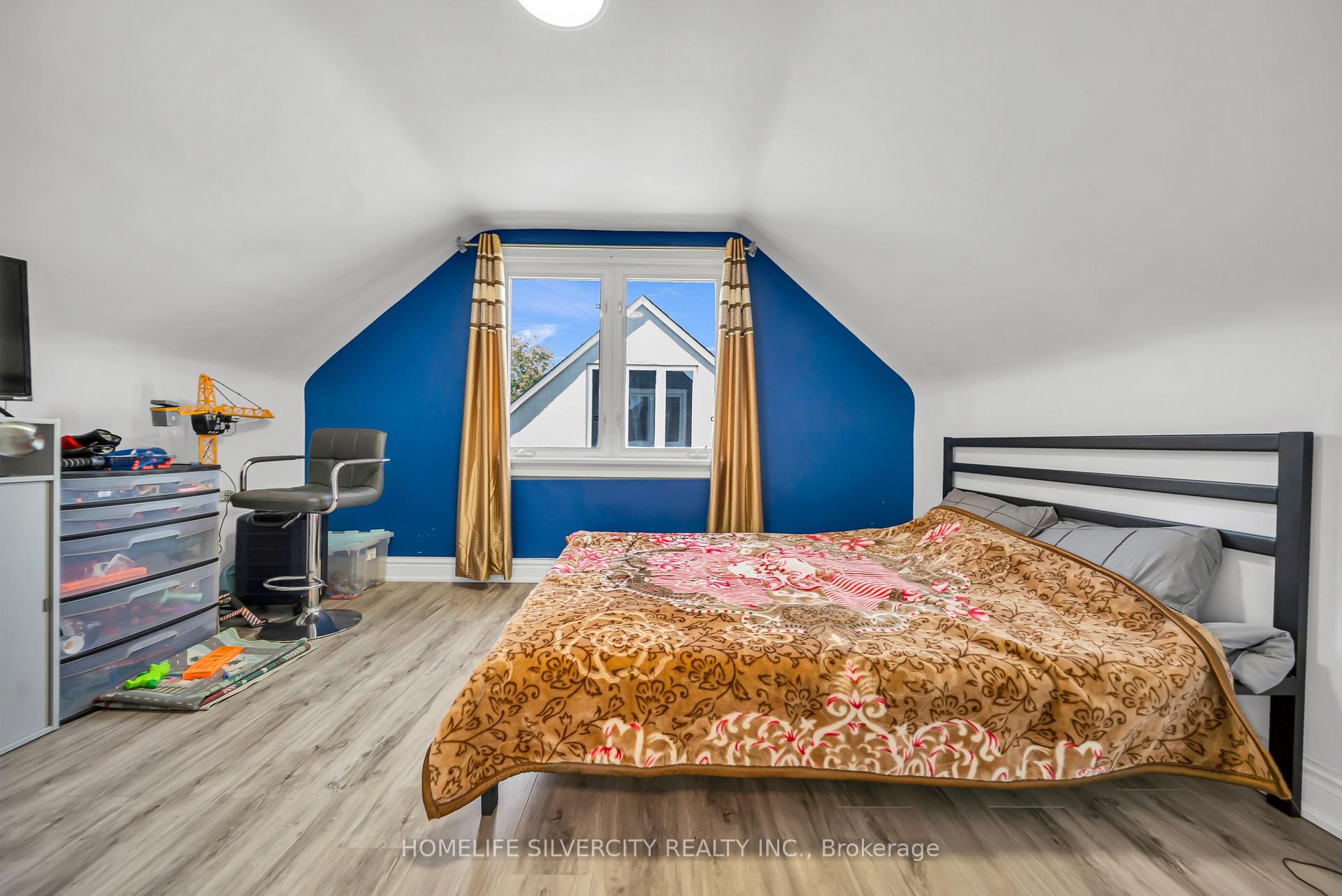 Photo 19 of 19 Pleasantview Avenue, Brampton, Brampton West — HOMEH