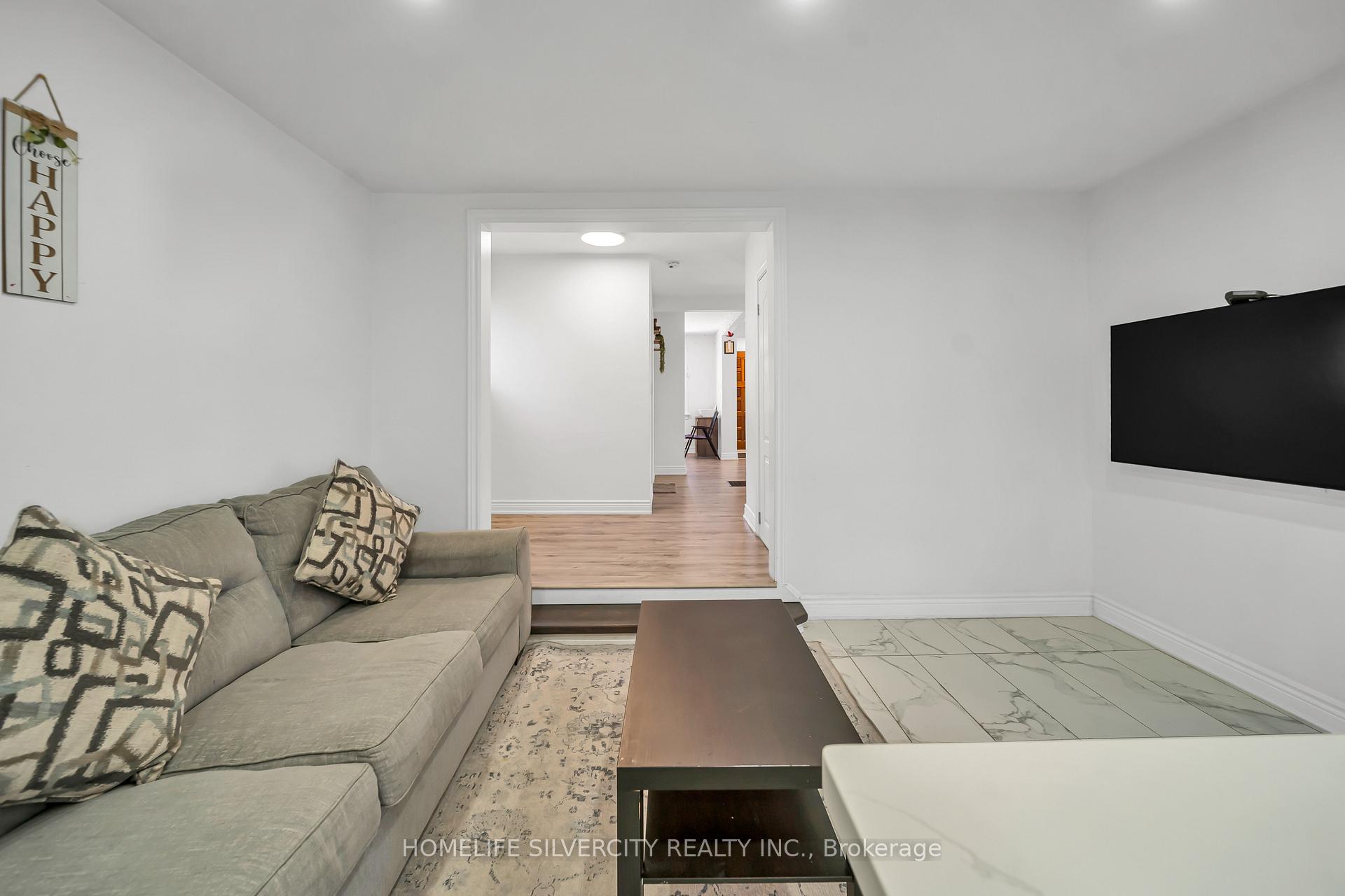 Photo 26 of 19 Pleasantview Avenue, Brampton, Brampton West — HOMEH