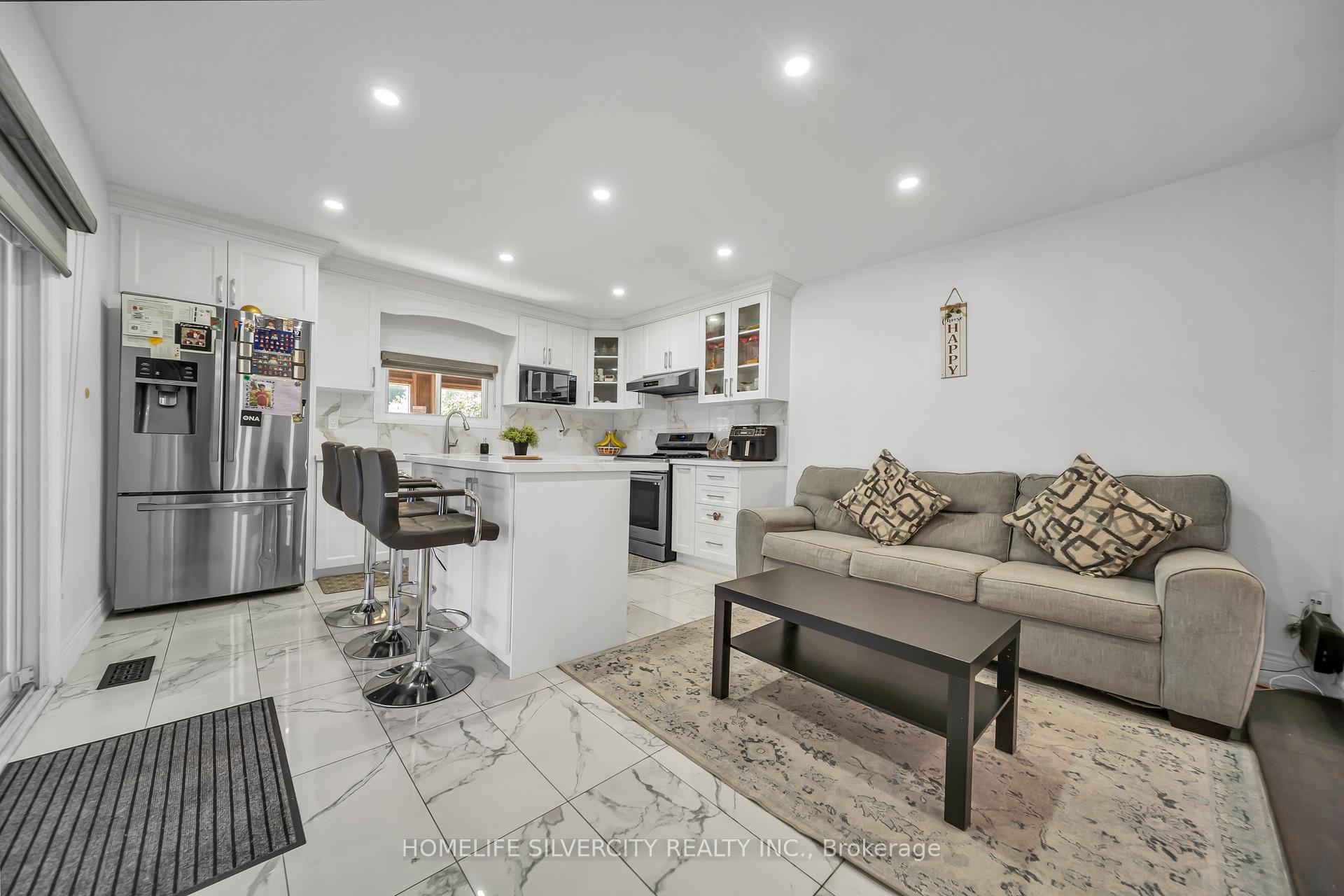 Photo 28 of 19 Pleasantview Avenue, Brampton, Brampton West — HOMEH