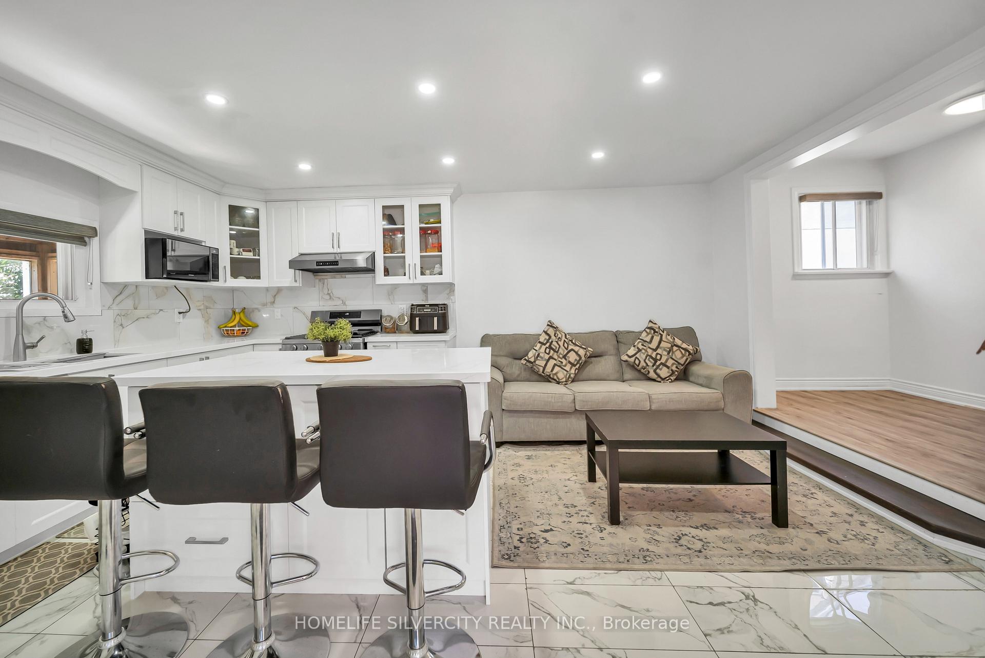 Photo 31 of 19 Pleasantview Avenue, Brampton, Brampton West — HOMEH