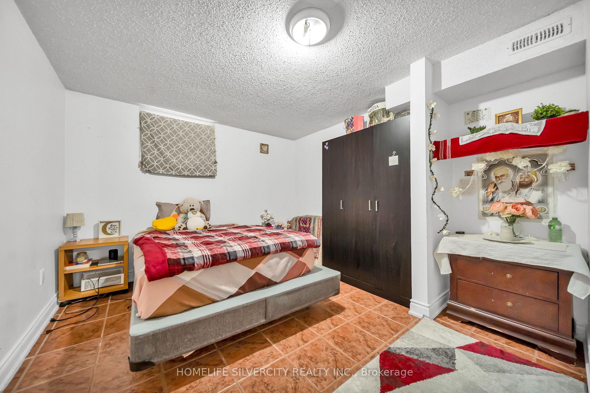 Photo 36 of 19 Pleasantview Avenue, Brampton, Brampton West — HOMEH