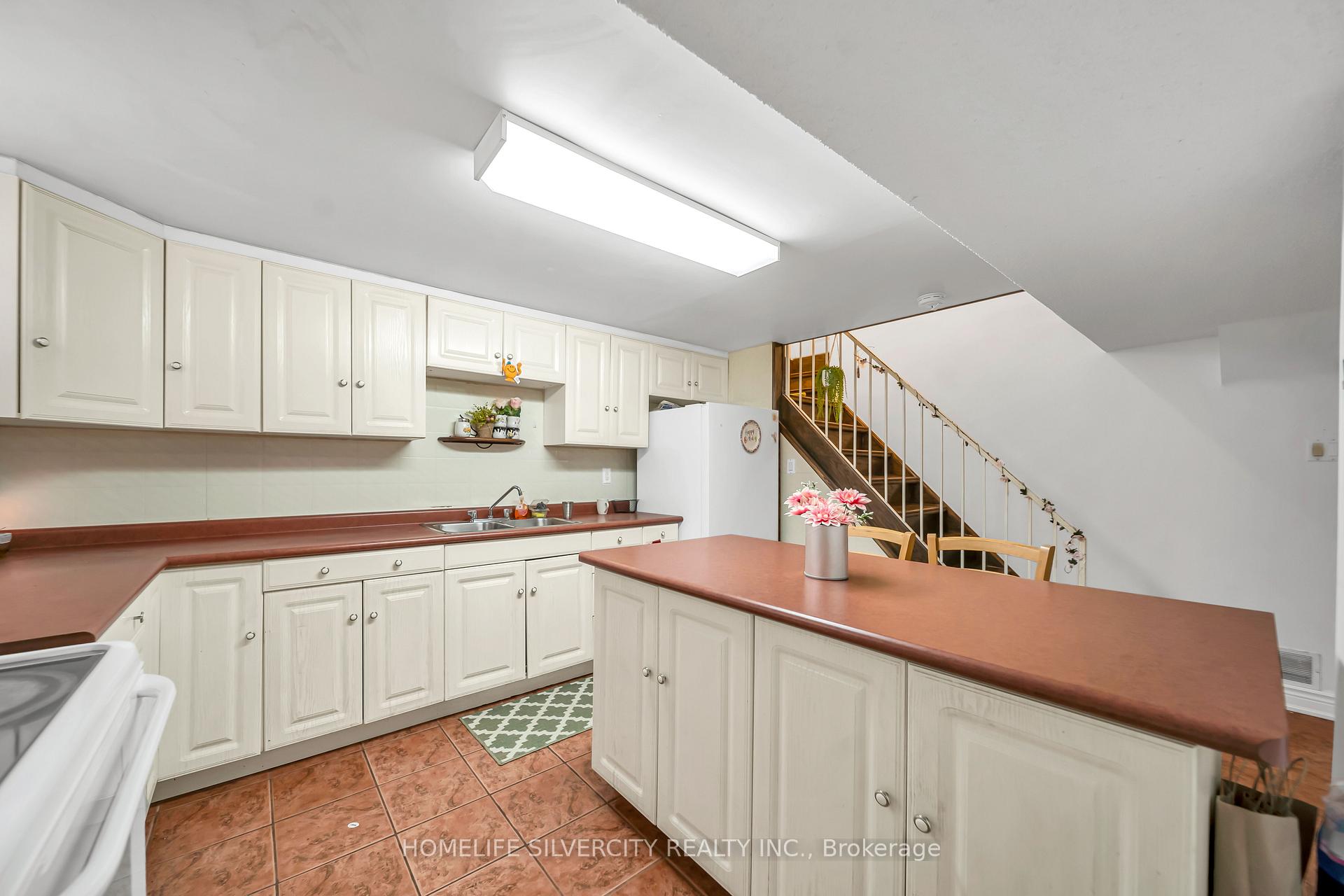 Photo 39 of 19 Pleasantview Avenue, Brampton, Brampton West — HOMEH