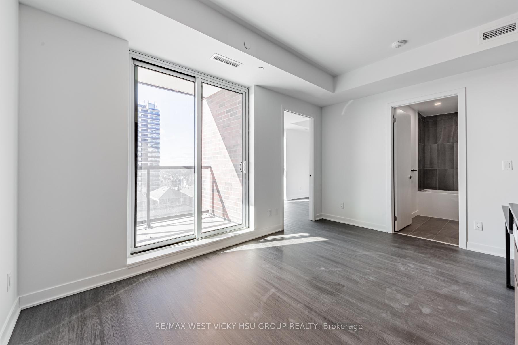 Photo 15 of Unit 810, 185 Alberta Avenue, Toronto, Oakwood Village — HOMEH