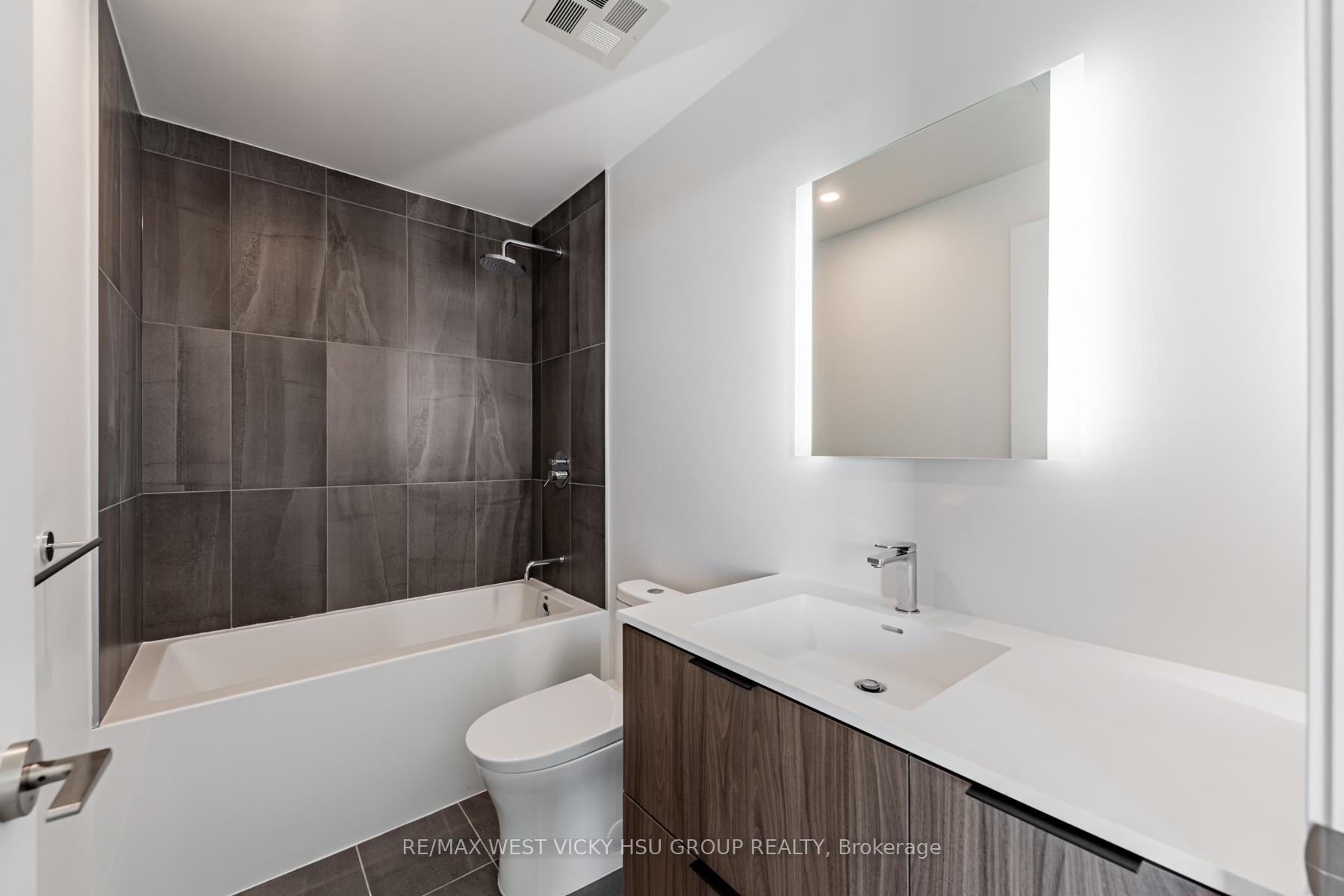 Photo 19 of Unit 810, 185 Alberta Avenue, Toronto, Oakwood Village — HOMEH