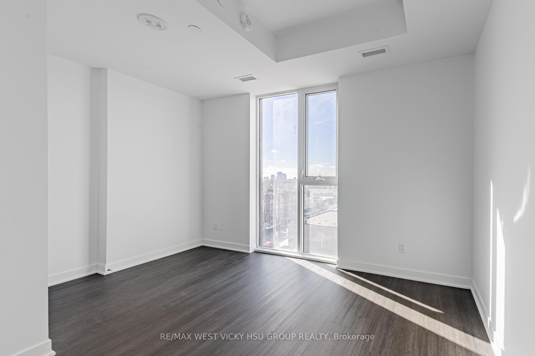 Photo 23 of Unit 810, 185 Alberta Avenue, Toronto, Oakwood Village — HOMEH