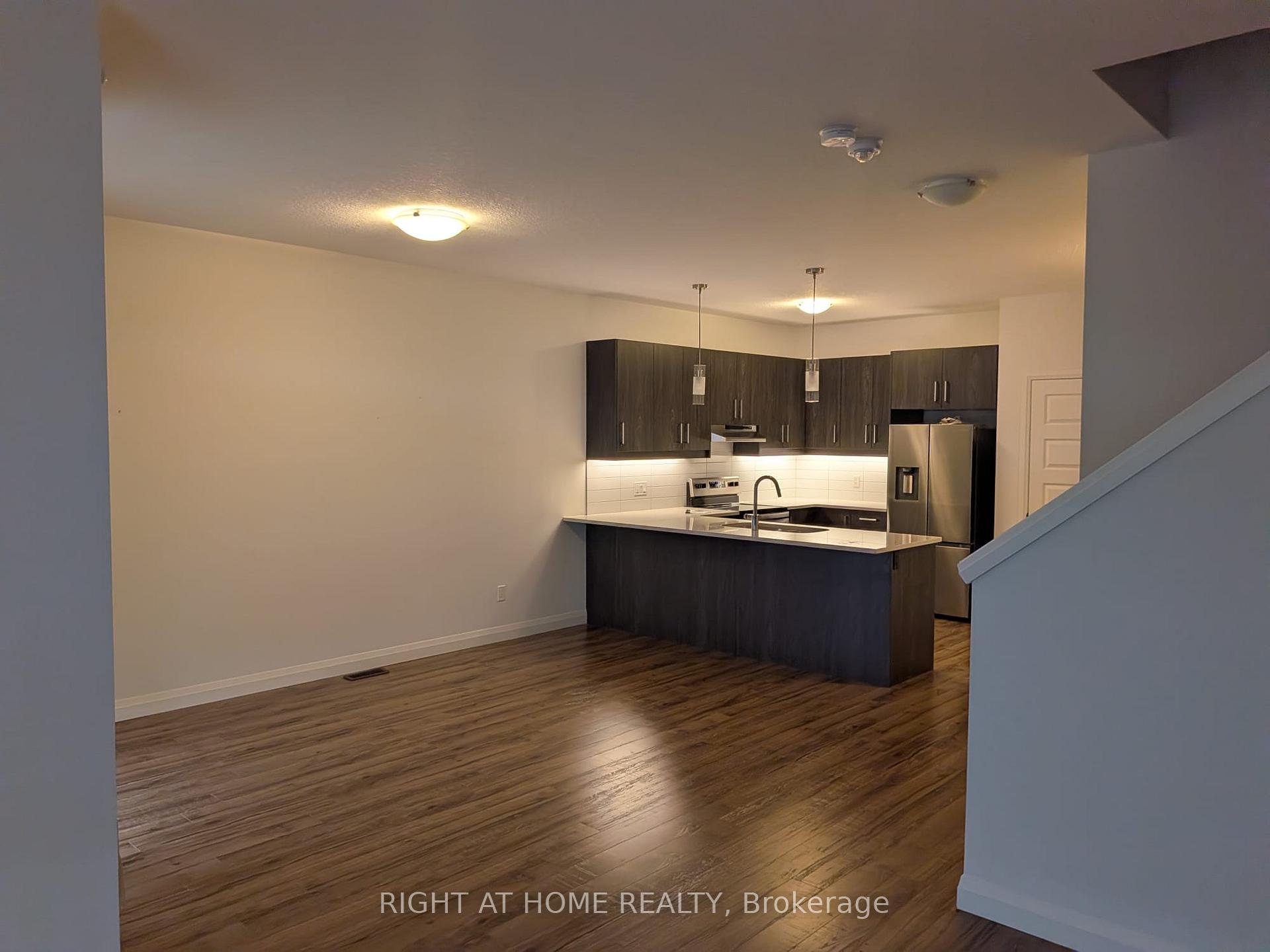Photo 7 of Unit 17, 3046 Springmeadow Road E, London, South W — HOMEH