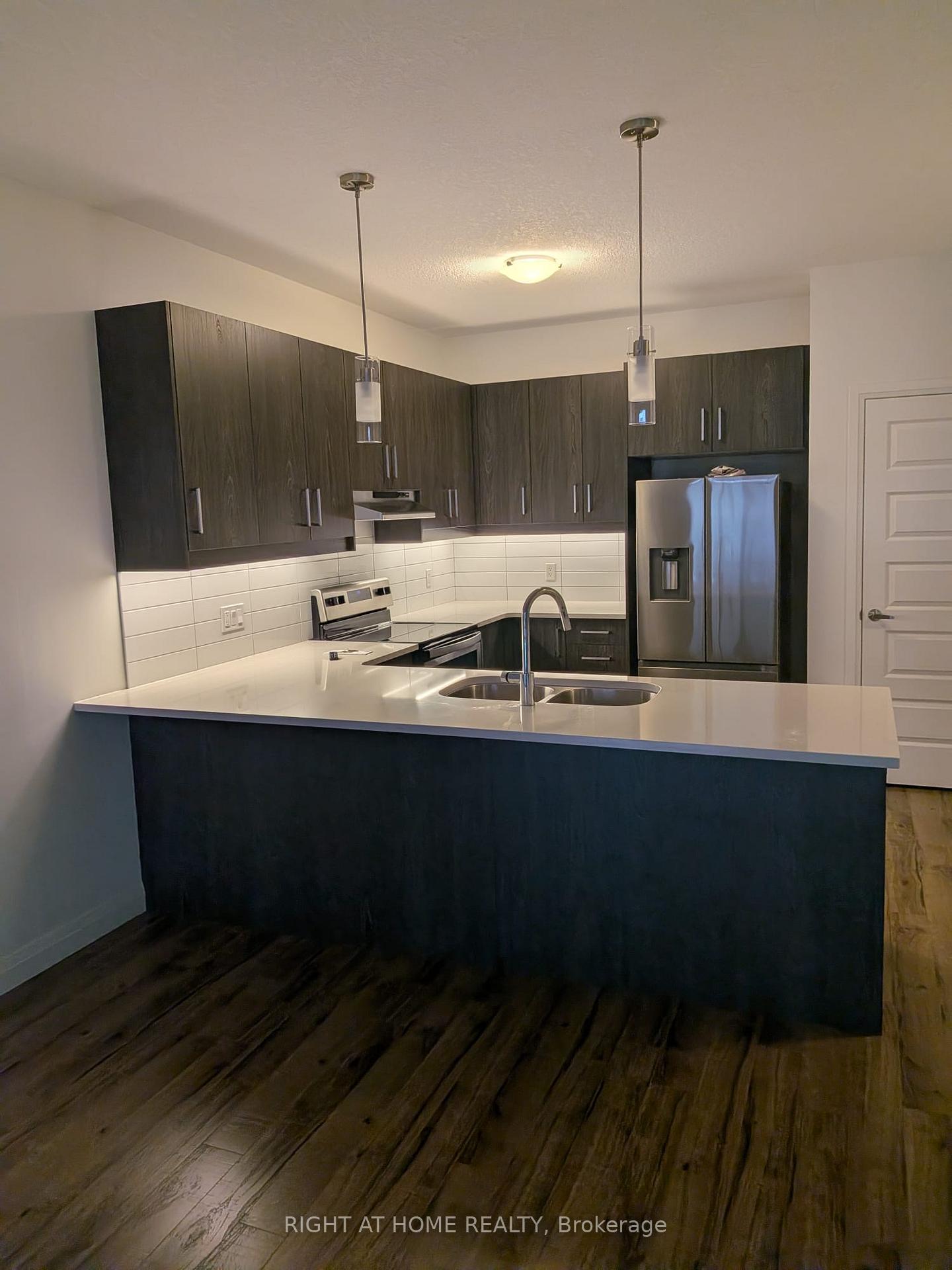 Photo 8 of Unit 17, 3046 Springmeadow Road E, London, South W — HOMEH