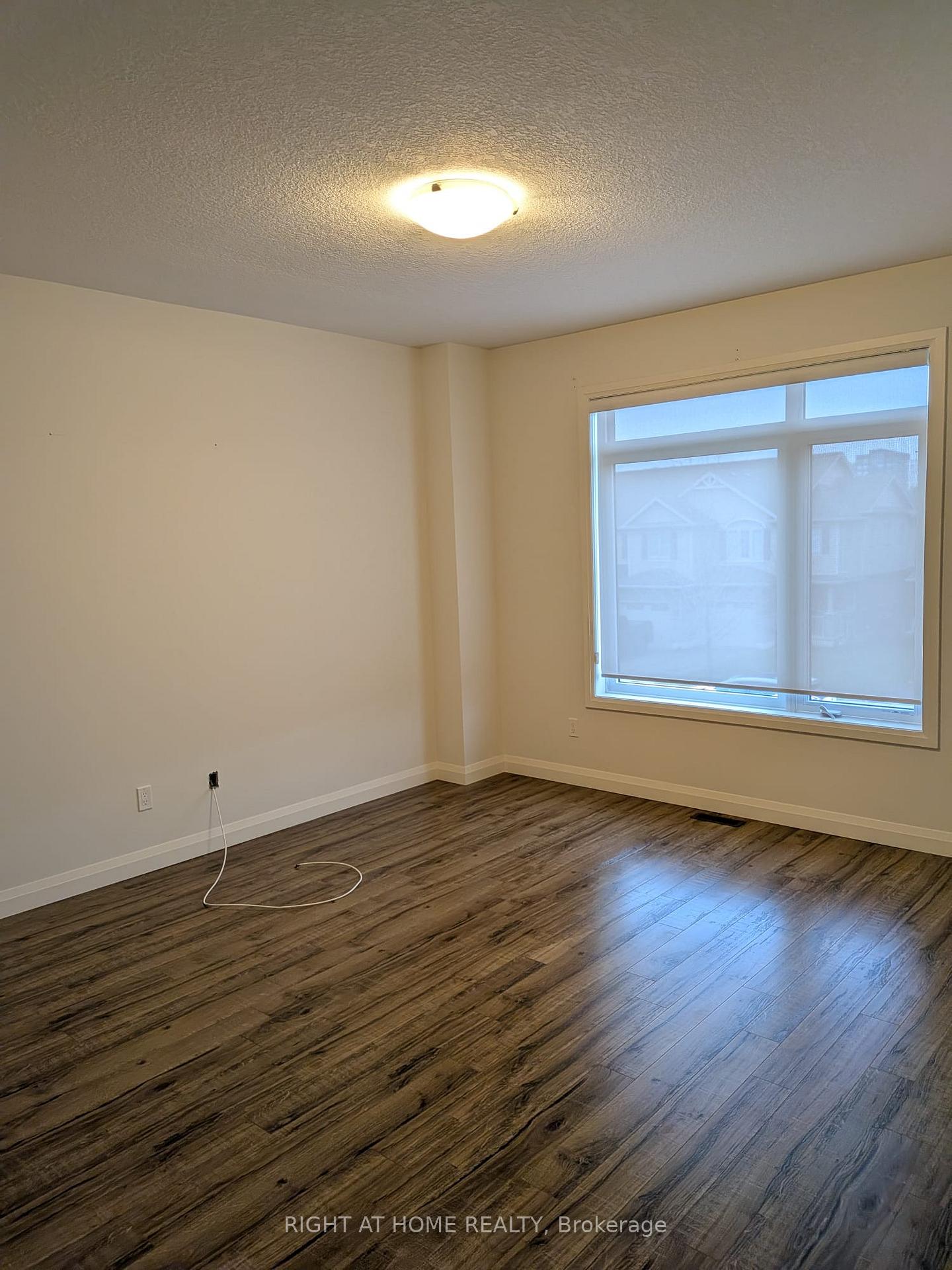 Photo 10 of Unit 17, 3046 Springmeadow Road E, London, South W — HOMEH