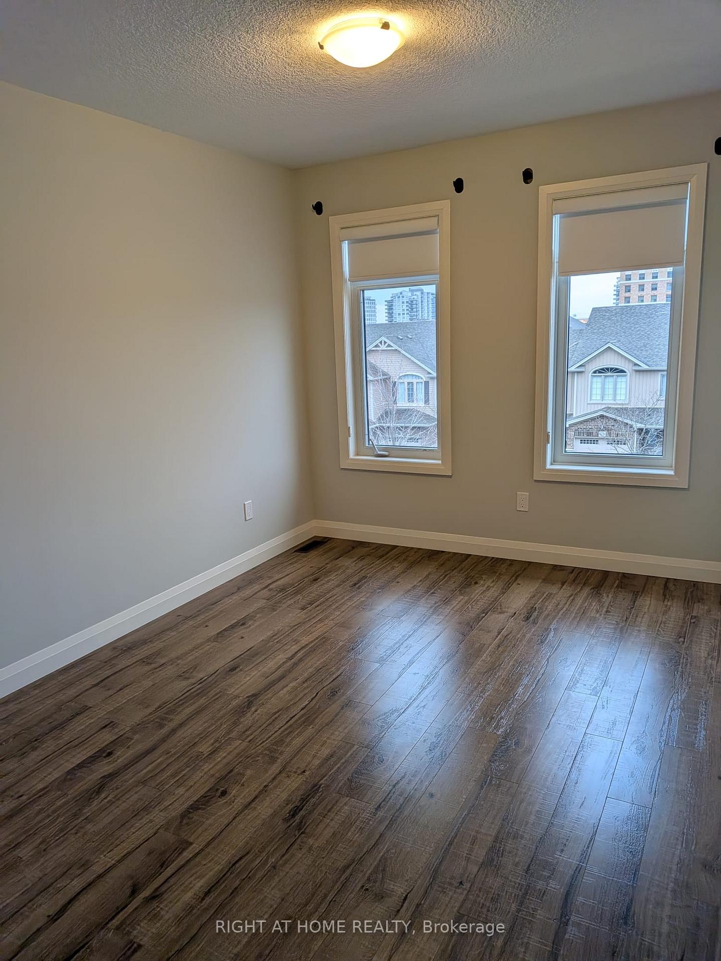 Photo 11 of Unit 17, 3046 Springmeadow Road E, London, South W — HOMEH