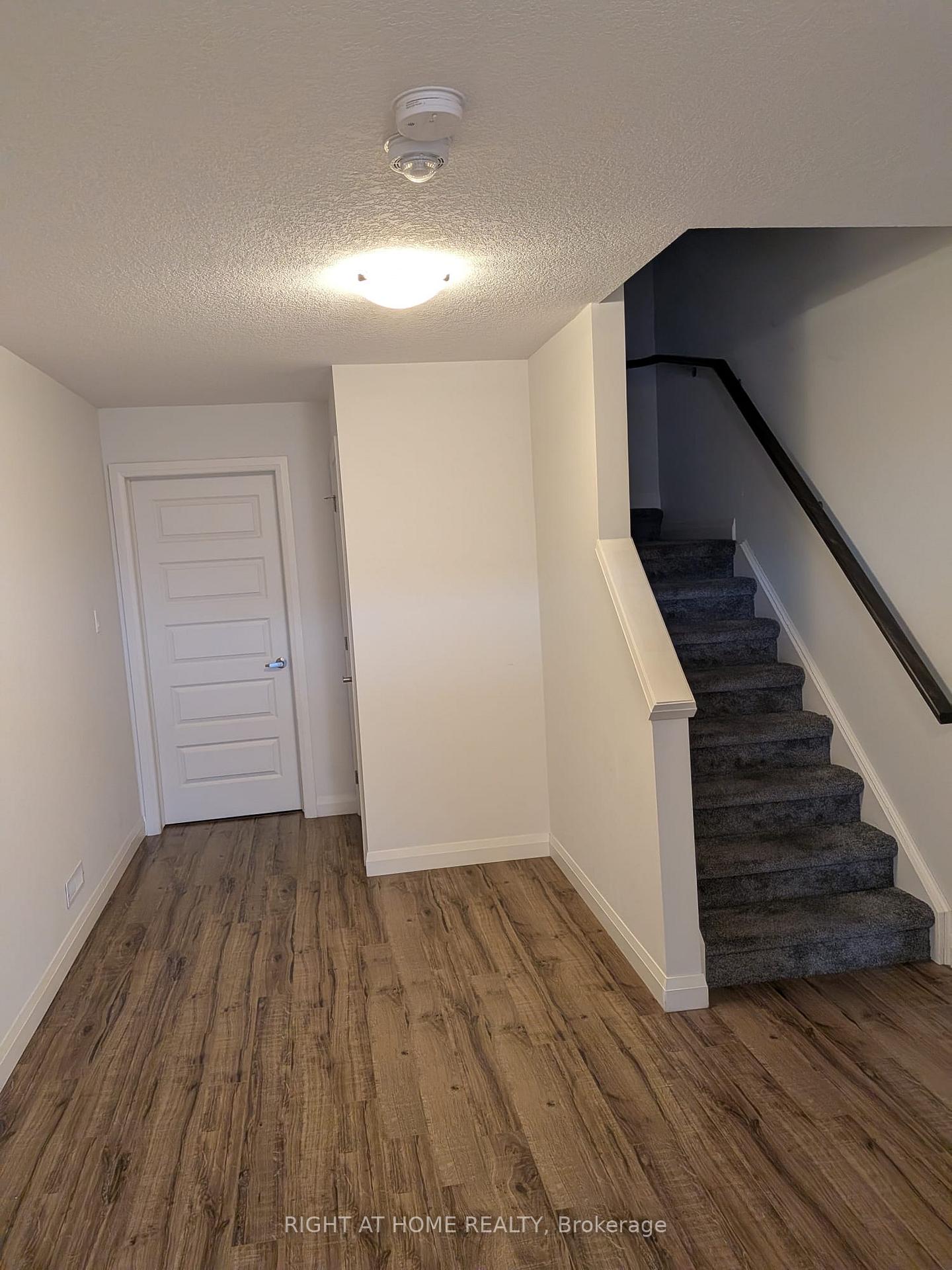 Photo 13 of Unit 17, 3046 Springmeadow Road E, London, South W — HOMEH