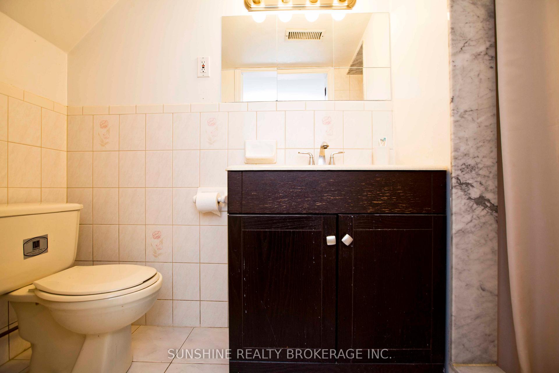 Photo 29 of 121 Sammon Avenue, Toronto, Danforth Village-East York — HOMEH