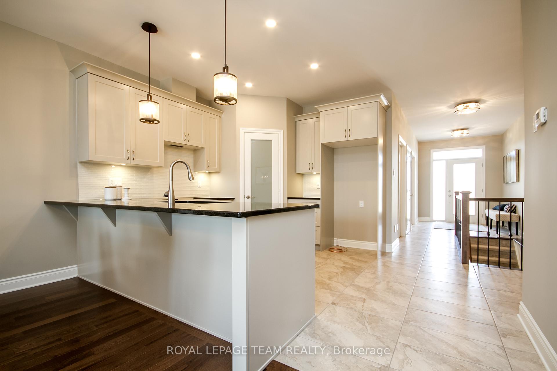 Photo 8 of 1233 Potter Drive, Brockville, Brockville — HOMEH