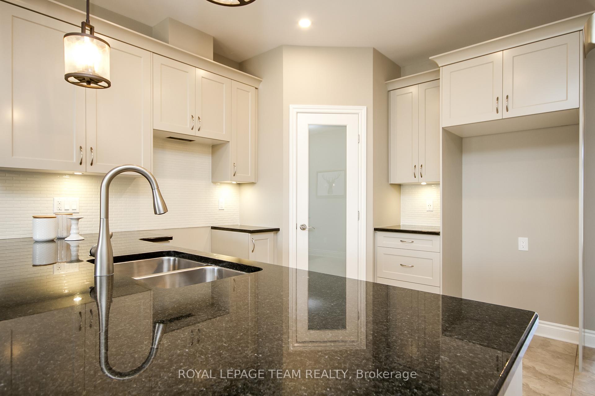 Photo 9 of 1233 Potter Drive, Brockville, Brockville — HOMEH