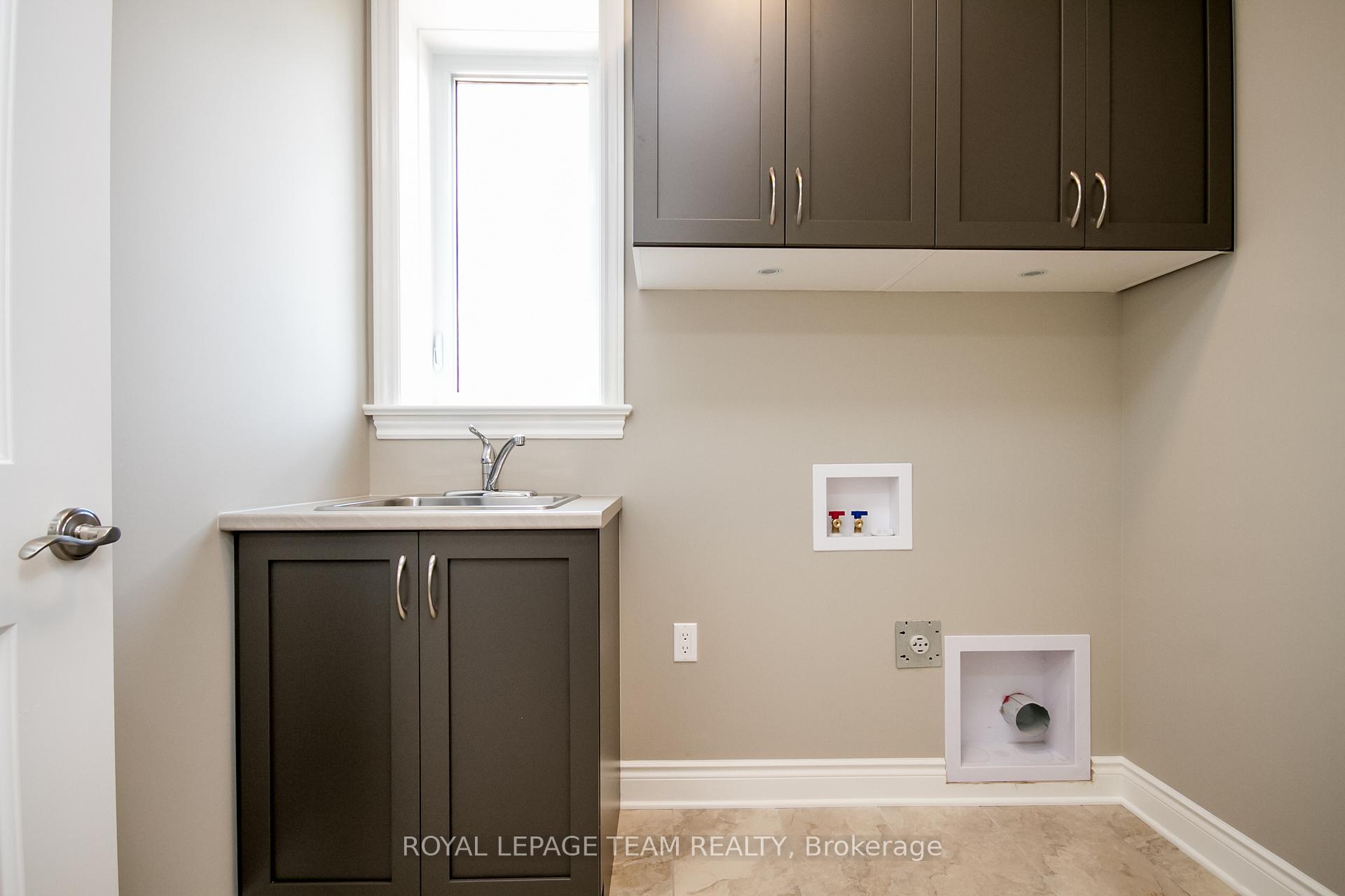 Photo 21 of 1233 Potter Drive, Brockville, Brockville — HOMEH