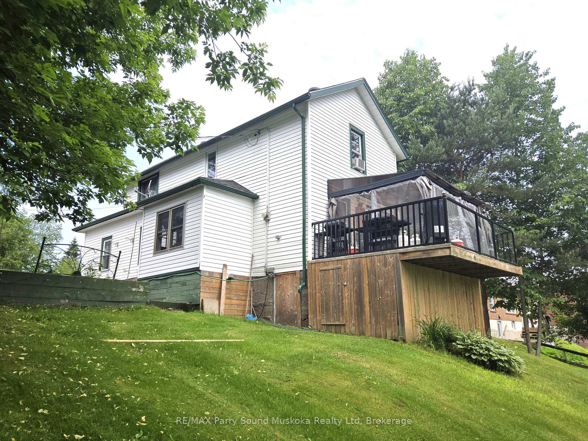 Photo 5 of 118 Dimsdale Street, Burk's Falls — HOMEH