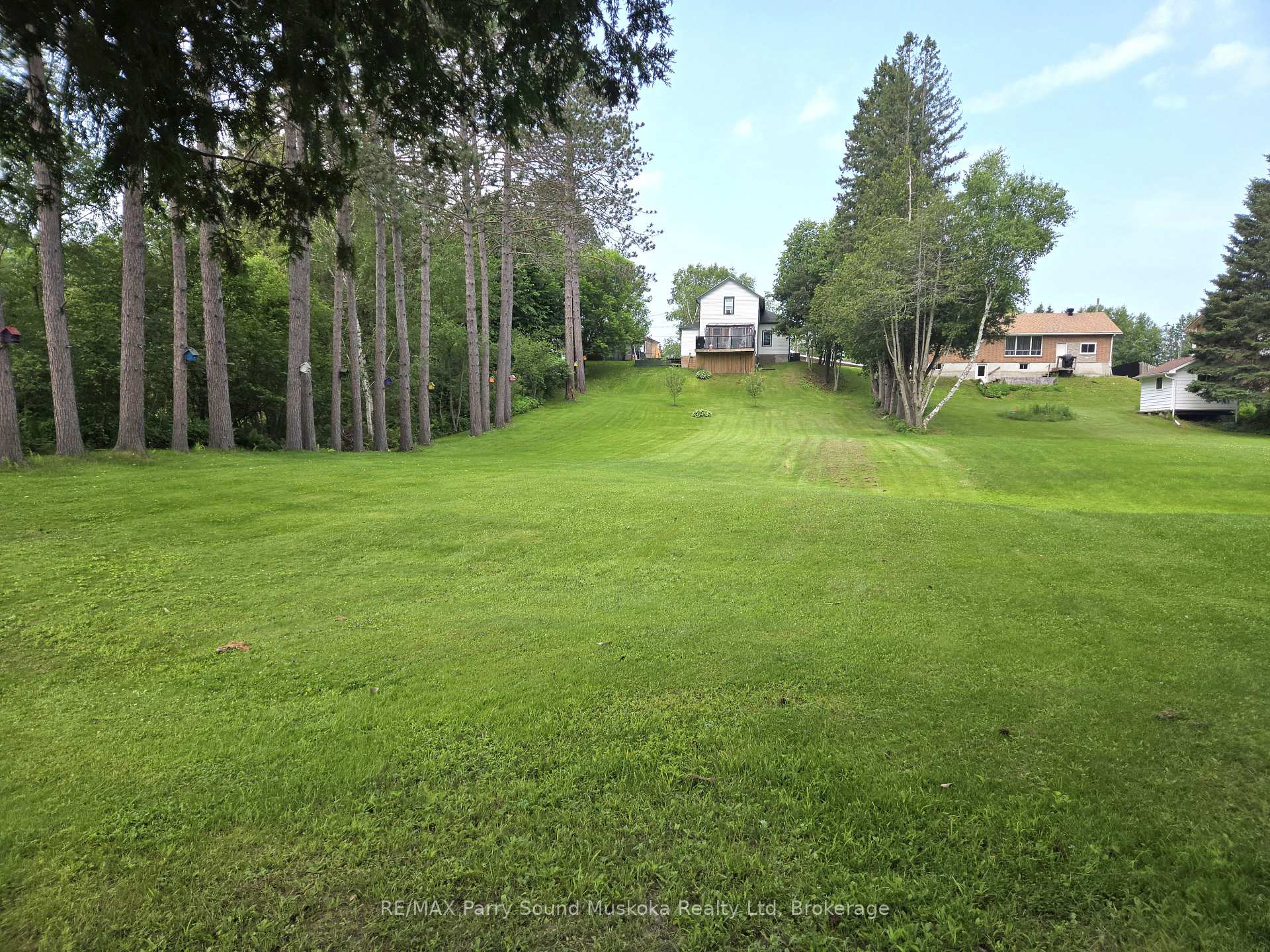 Photo 12 of 118 Dimsdale Street, Burk's Falls — HOMEH
