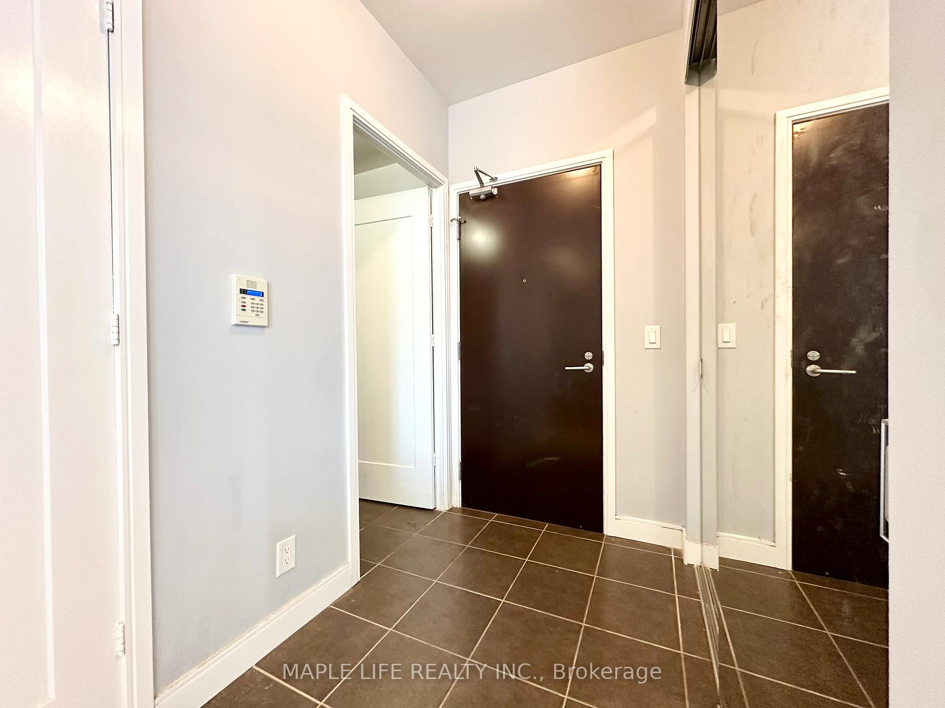 Photo 6 of Unit 702, 825 Church Street, Toronto, Rosedale-Moore Park — HOMEH