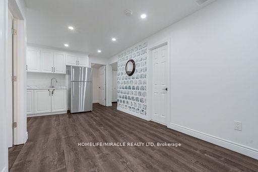Photo 24 of 2231 Linkway Boulevard, London, South A — HOMEH