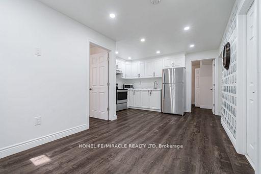 Photo 25 of 2231 Linkway Boulevard, London, South A — HOMEH
