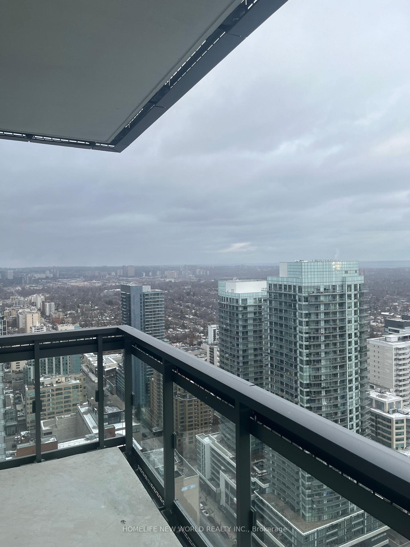 Photo 2 of Unit 3804, 39 Roehampton Avenue, Toronto, Mount Pleasant West — HOMEH
