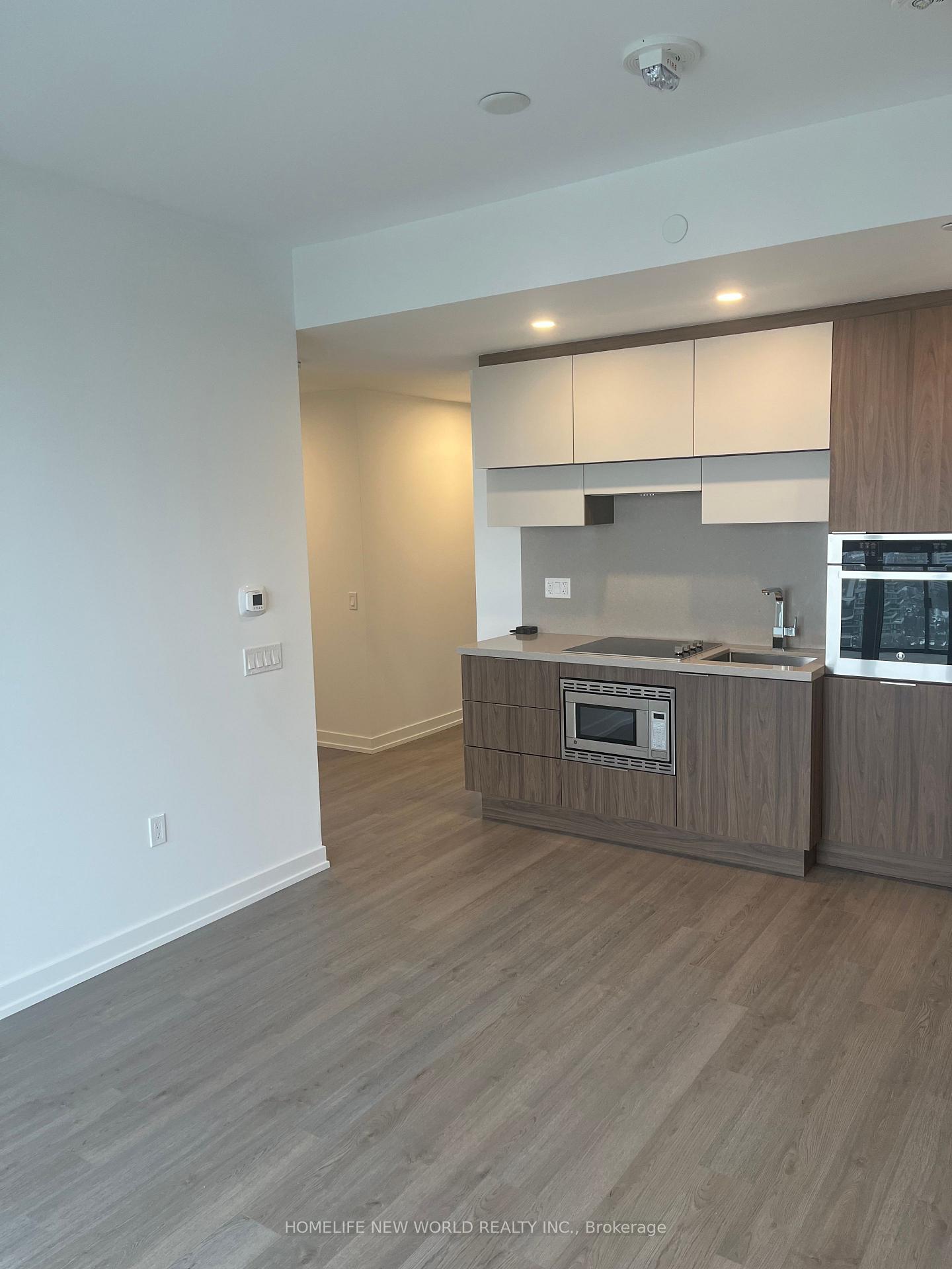 Photo 4 of Unit 3804, 39 Roehampton Avenue, Toronto, Mount Pleasant West — HOMEH