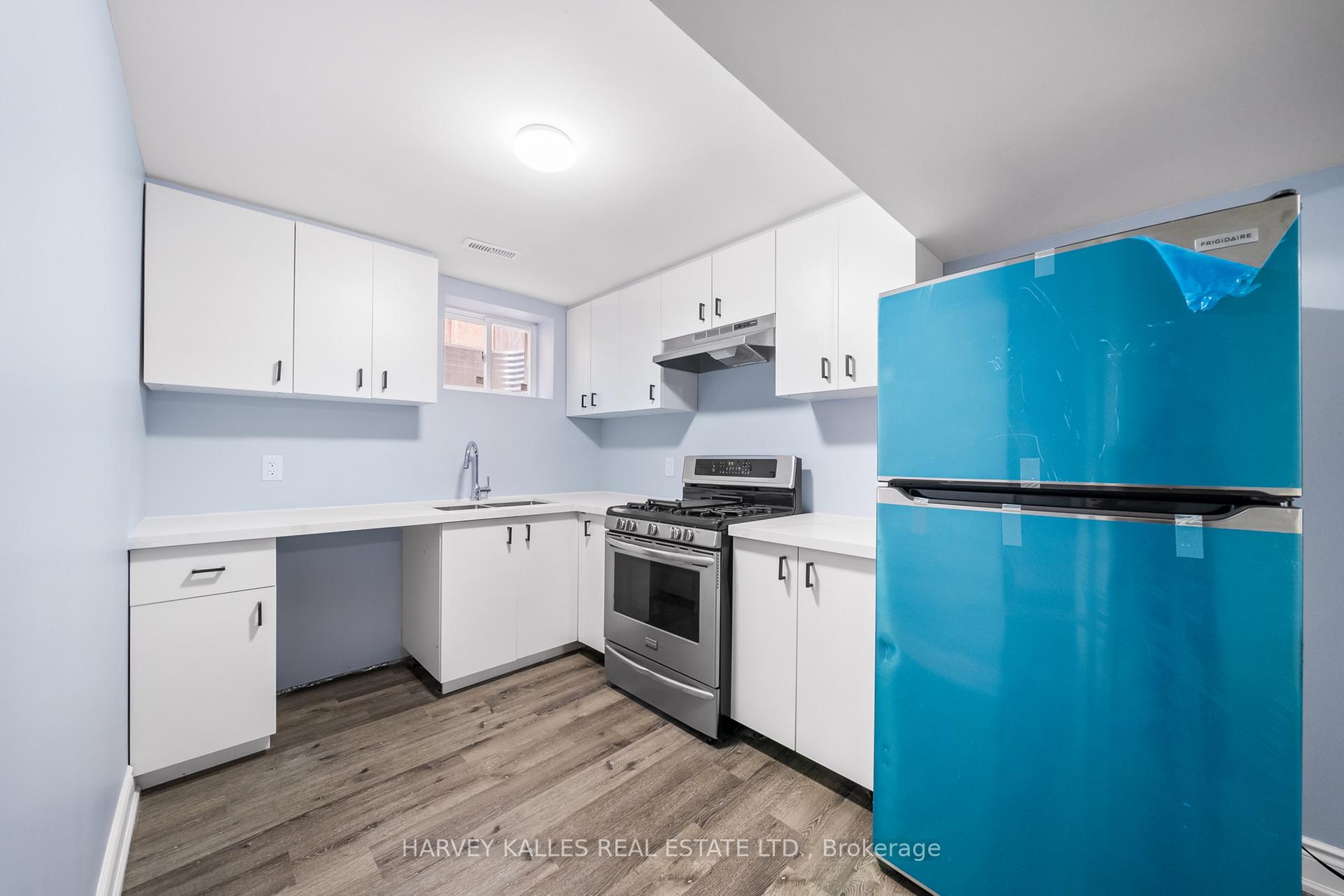 Photo 6 of Unit Bsmt, 11 Blue Oak Avenue, Brampton, Sandringham-Wellington — HOMEH