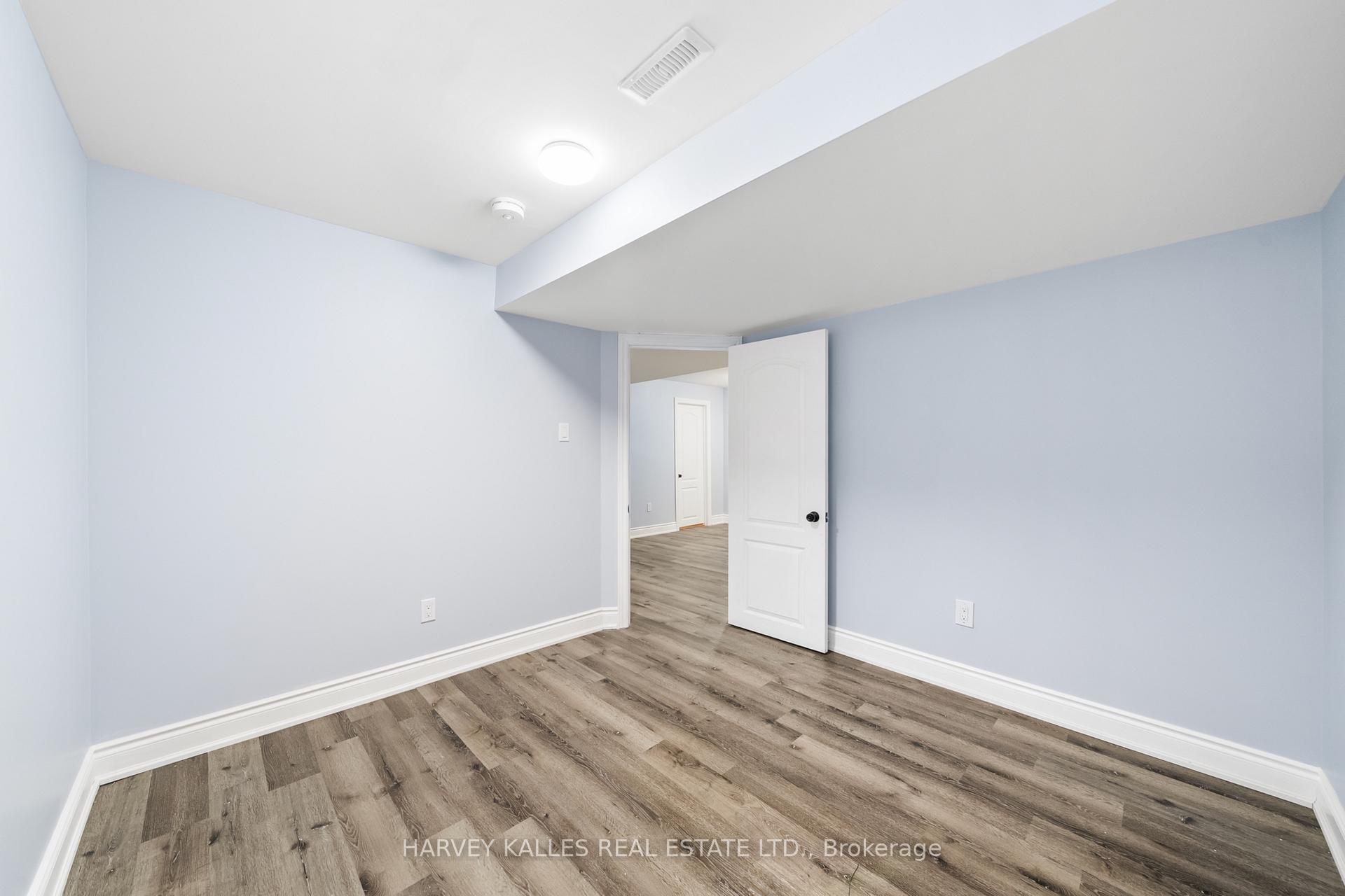 Photo 9 of Unit Bsmt, 11 Blue Oak Avenue, Brampton, Sandringham-Wellington — HOMEH