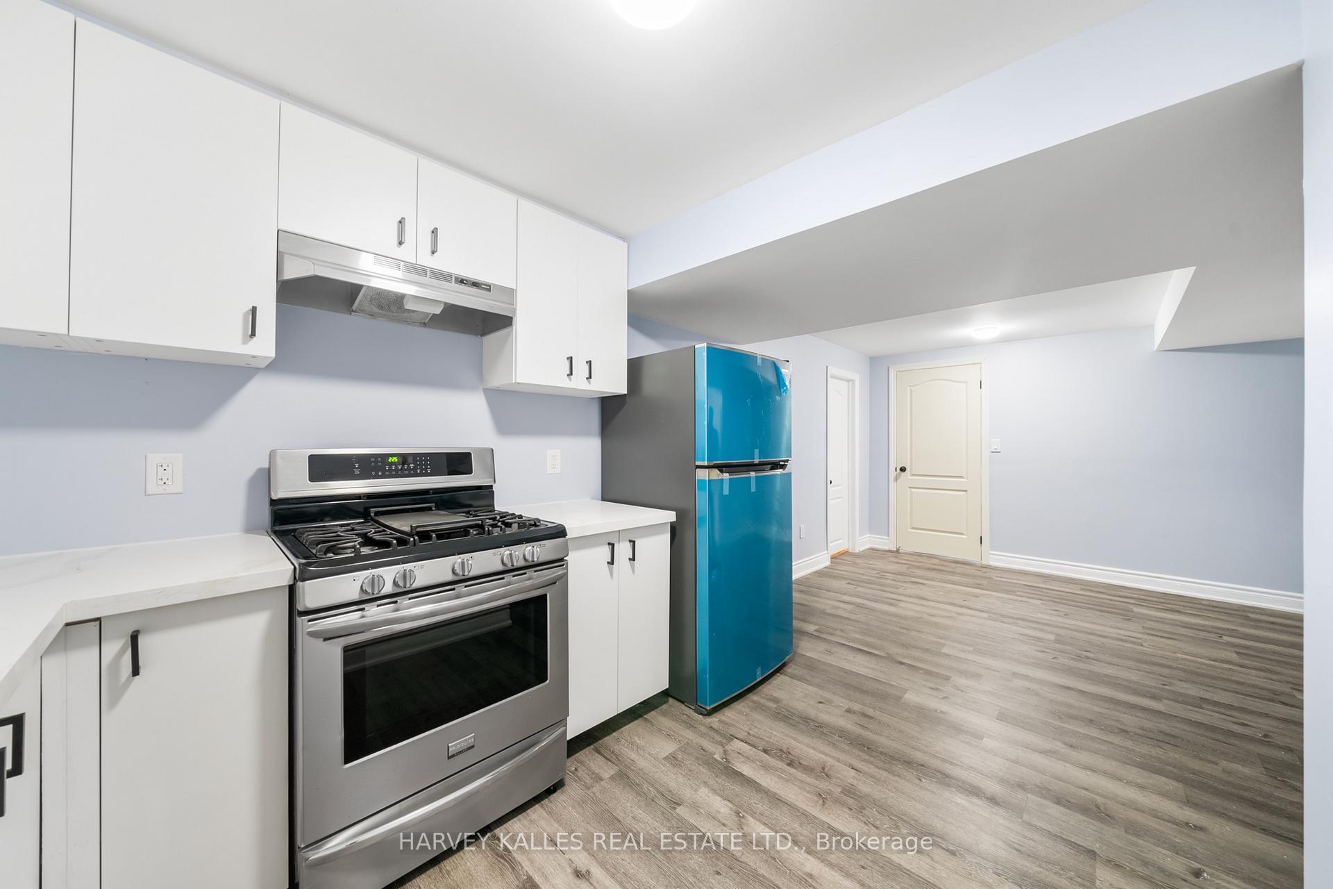 Photo 10 of Unit Bsmt, 11 Blue Oak Avenue, Brampton, Sandringham-Wellington — HOMEH