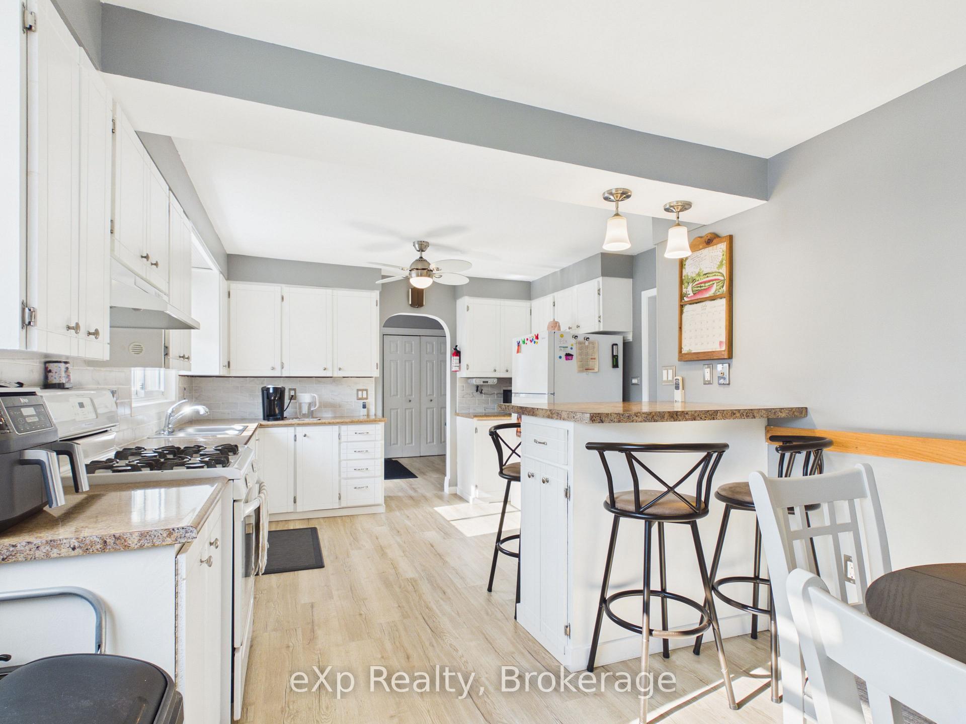Photo 17 of 401 Prince Street, Brockton — HOMEH