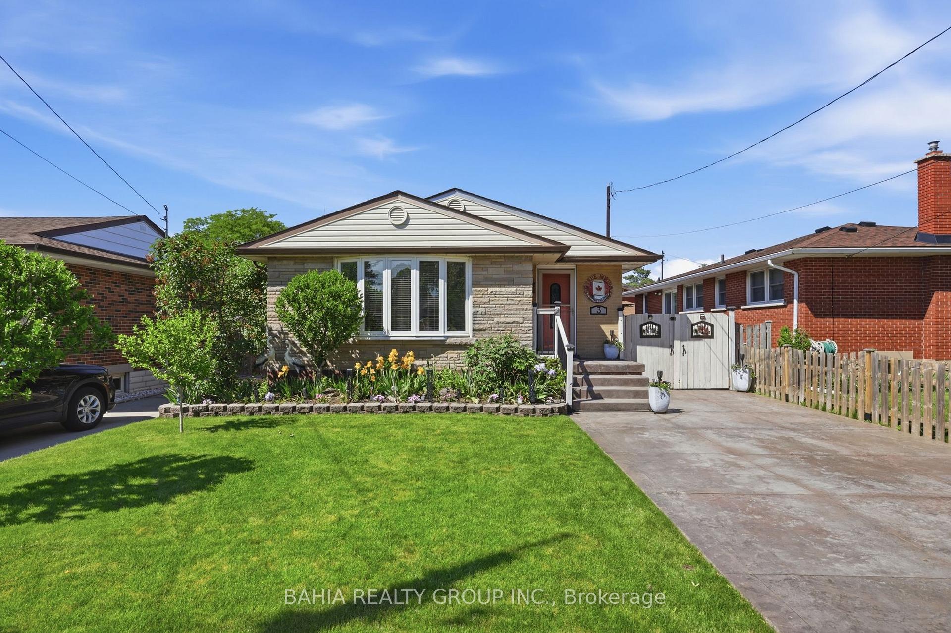 Photo 3 of 3 Kenwood Crescent, Hamilton, Huntington — HOMEH