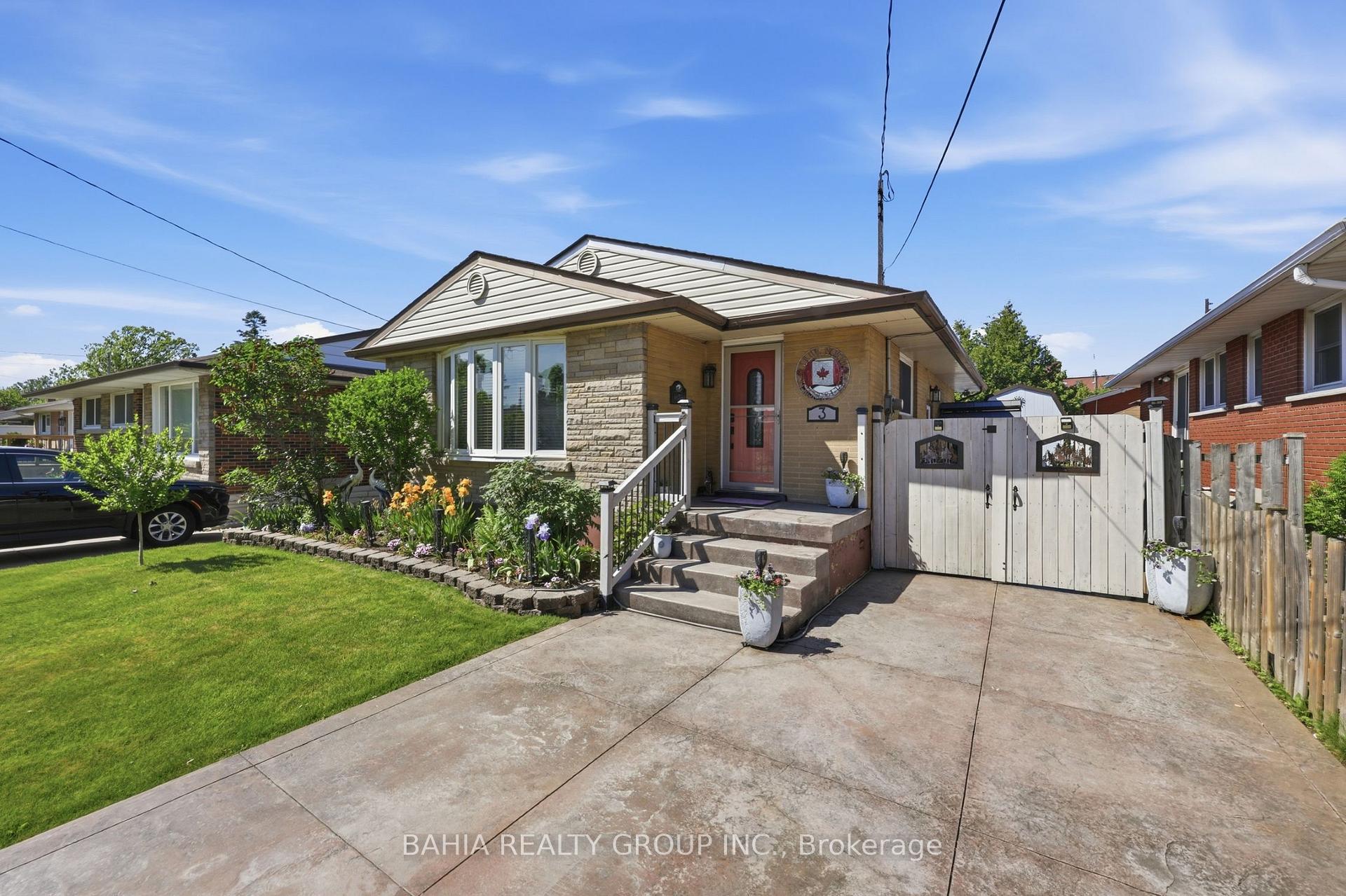 Photo 4 of 3 Kenwood Crescent, Hamilton, Huntington — HOMEH
