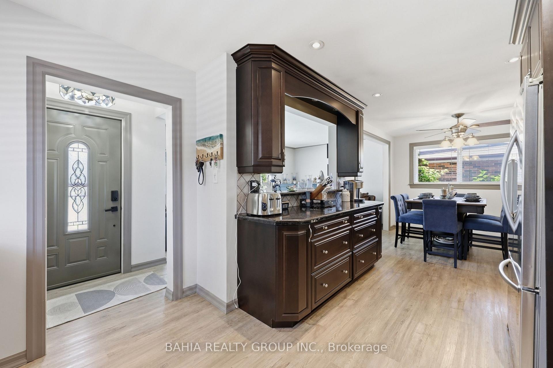 Photo 7 of 3 Kenwood Crescent, Hamilton, Huntington — HOMEH
