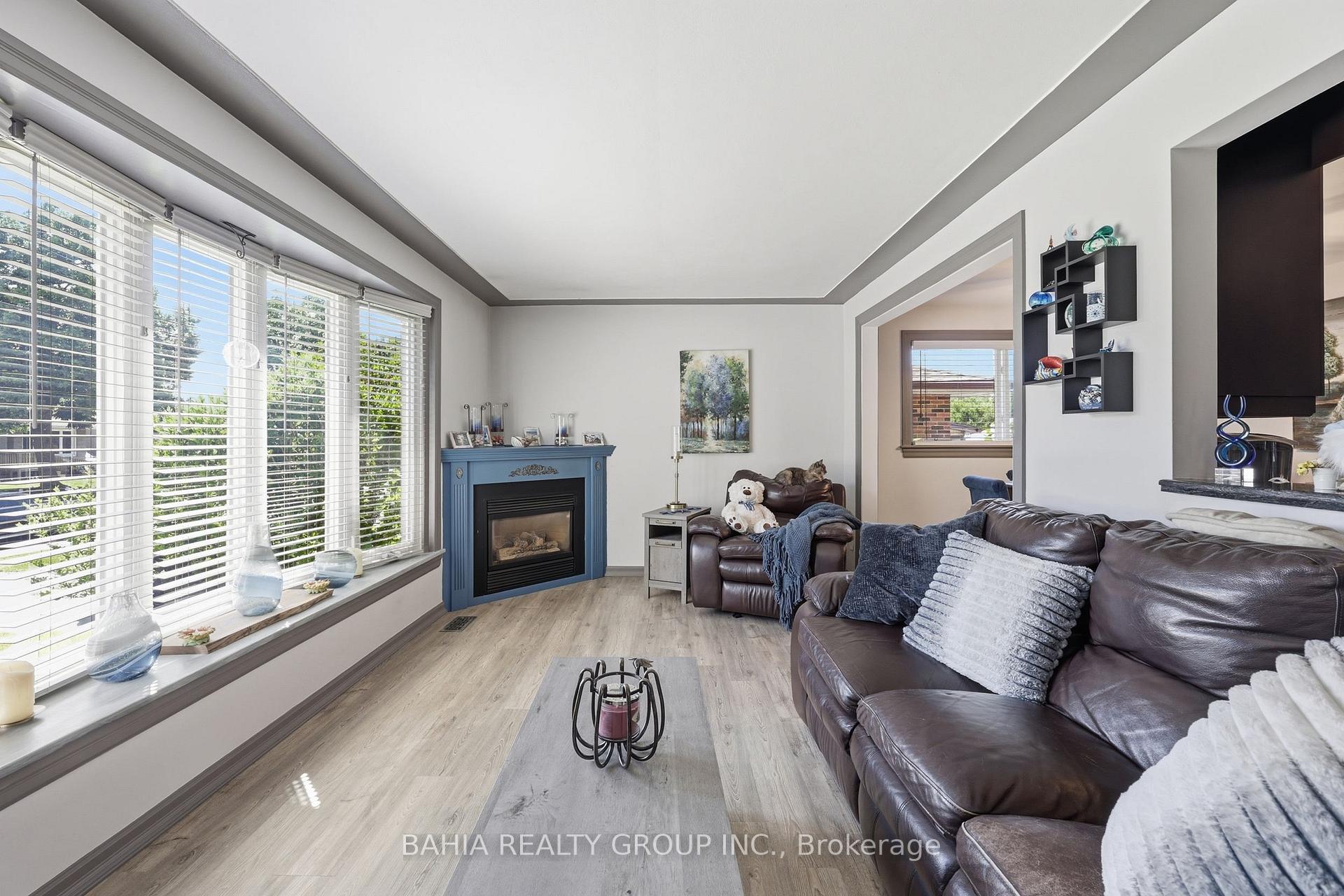 Photo 14 of 3 Kenwood Crescent, Hamilton, Huntington — HOMEH