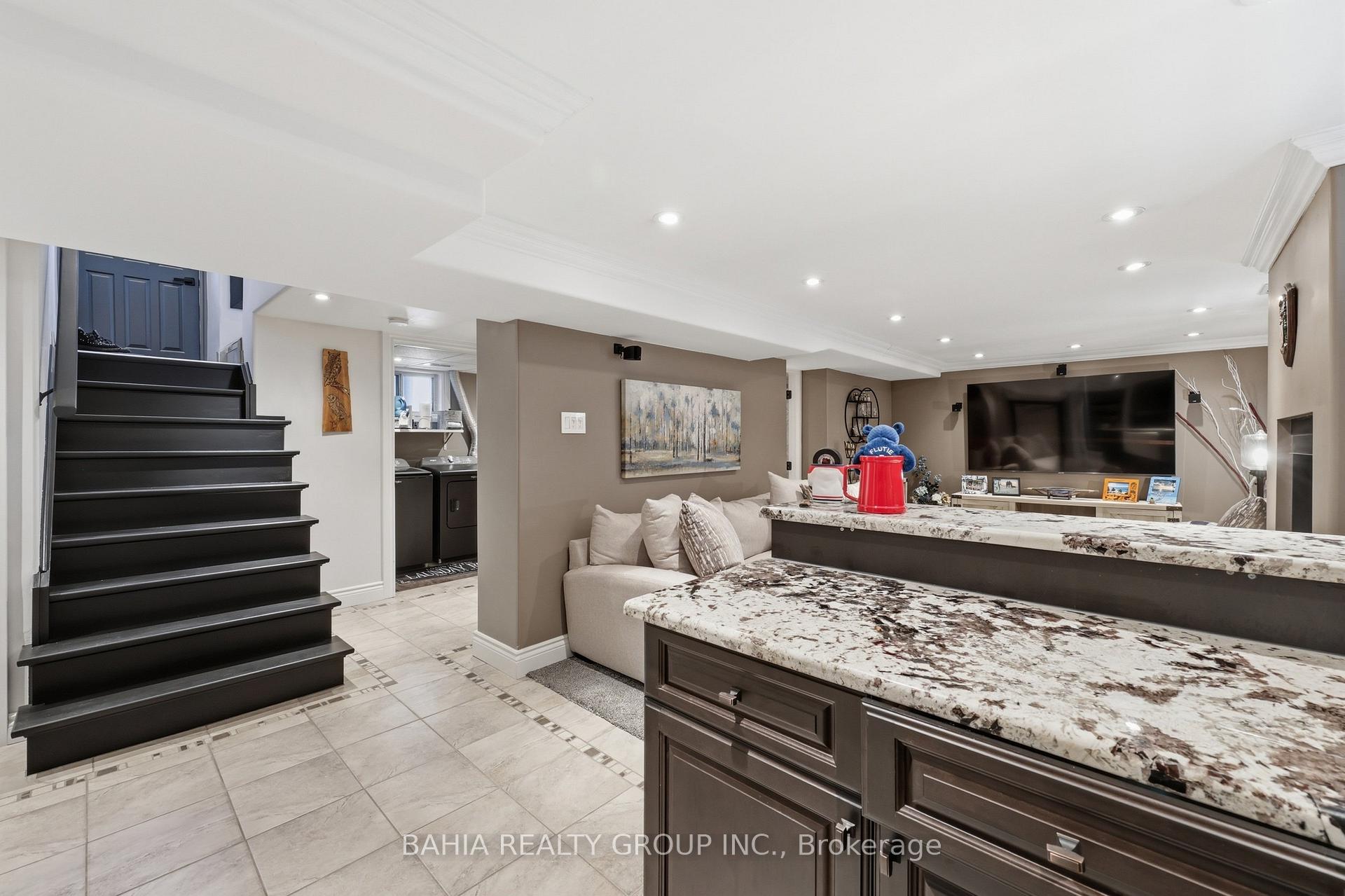 Photo 22 of 3 Kenwood Crescent, Hamilton, Huntington — HOMEH