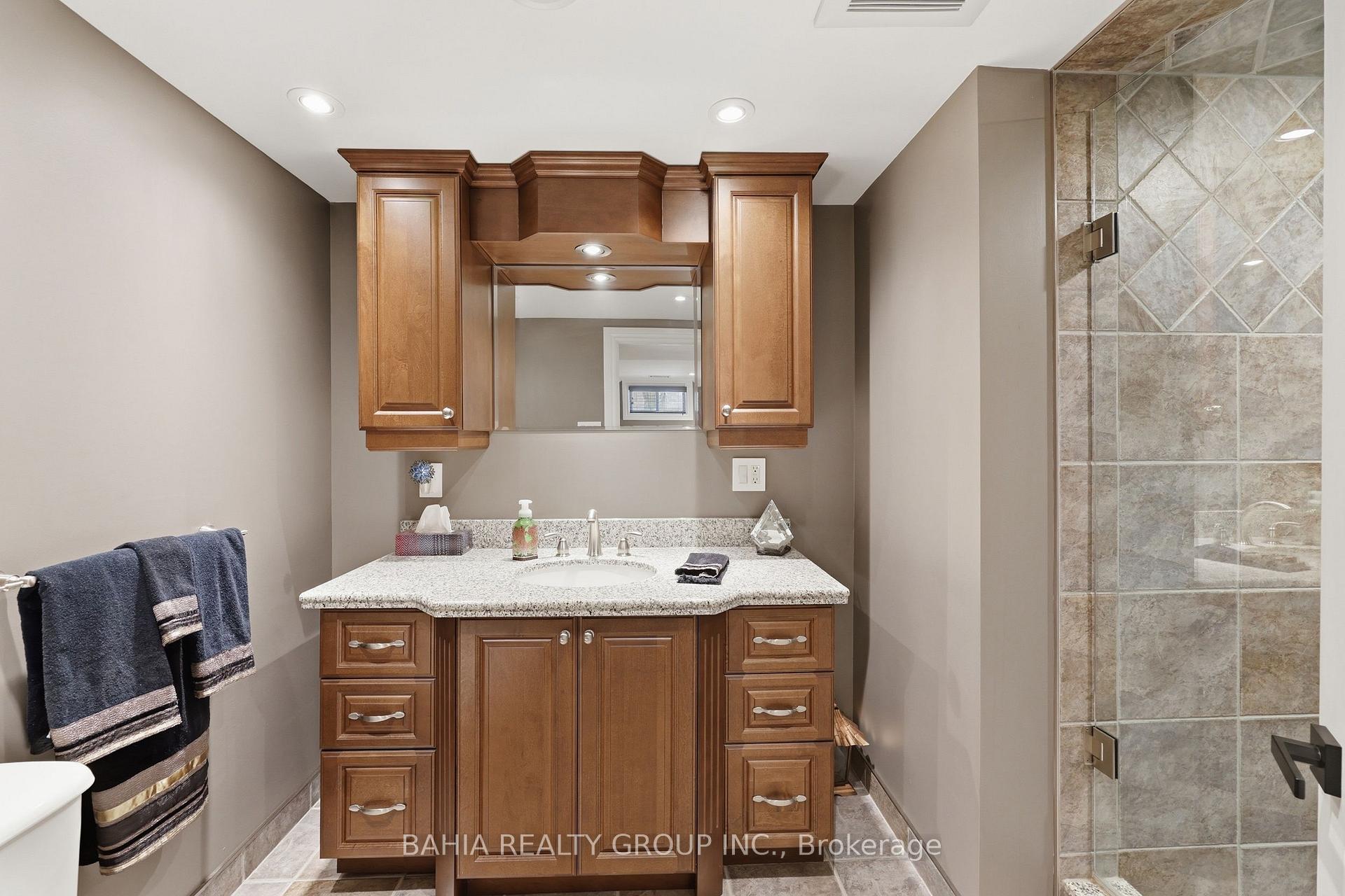 Photo 26 of 3 Kenwood Crescent, Hamilton, Huntington — HOMEH