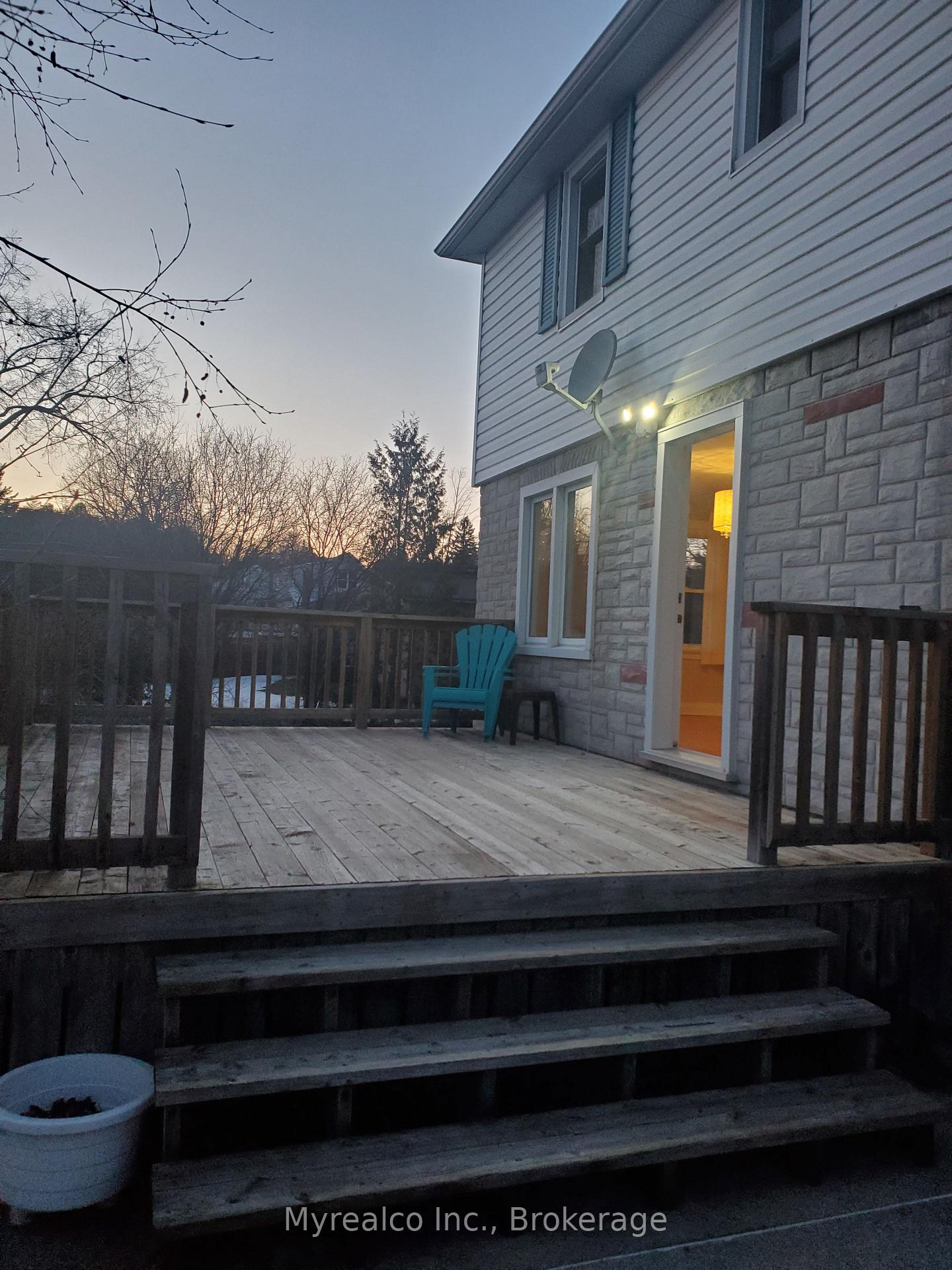 Photo 4 of 853 Fairbairn Street, Peterborough, North — HOMEH