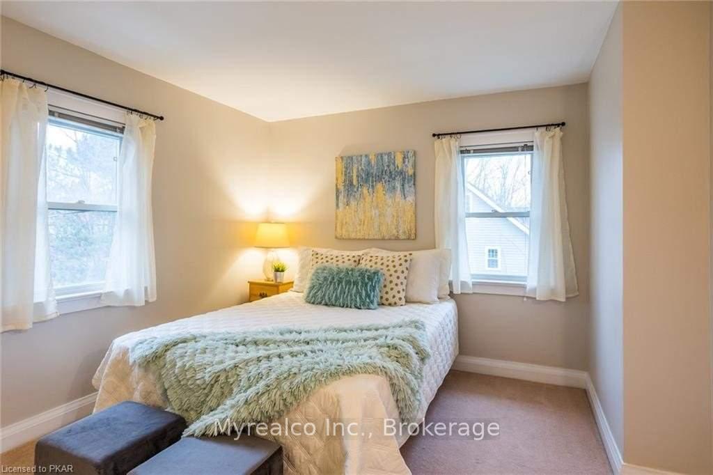 Photo 7 of 853 Fairbairn Street, Peterborough, North — HOMEH