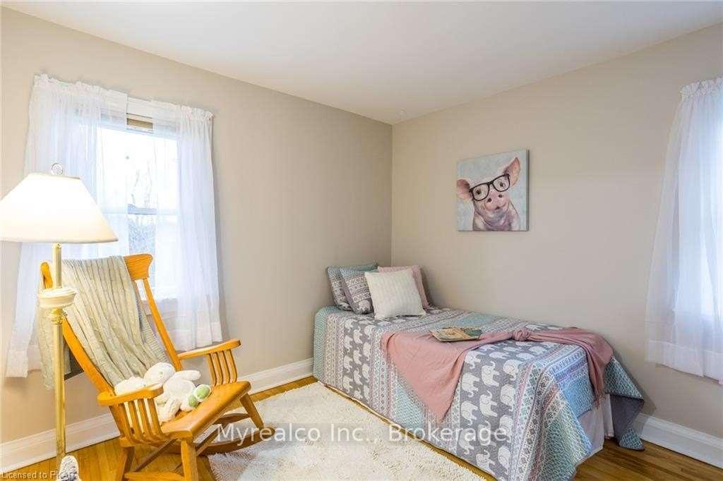 Photo 9 of 853 Fairbairn Street, Peterborough, North — HOMEH