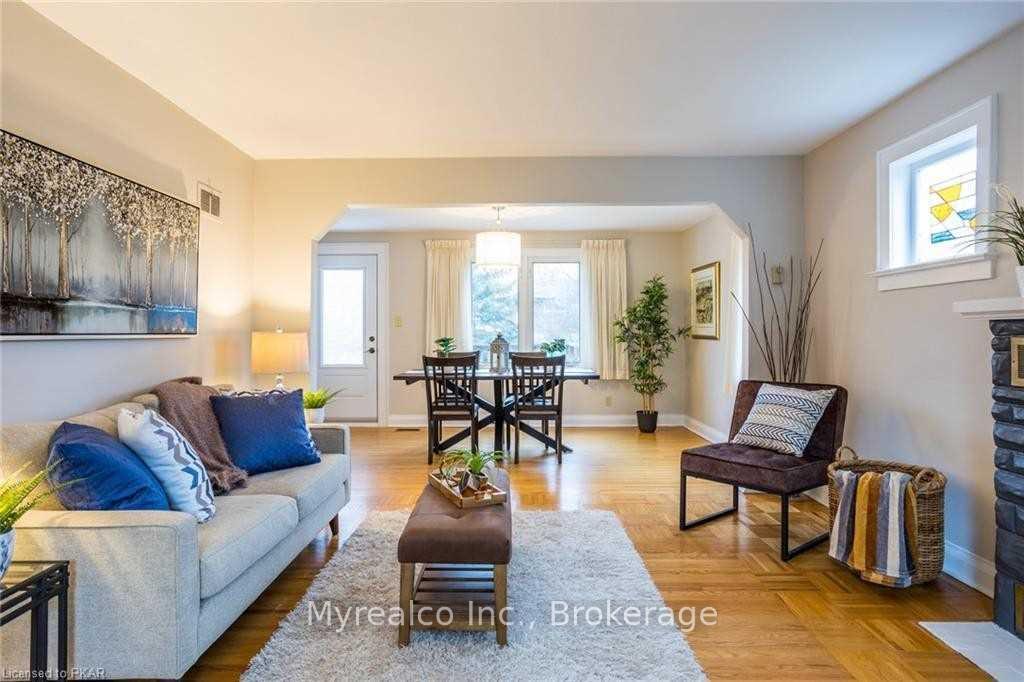 Photo 12 of 853 Fairbairn Street, Peterborough, North — HOMEH