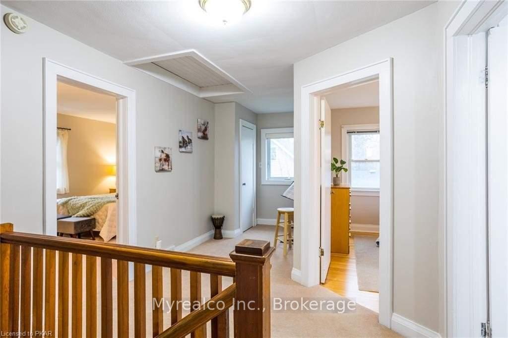Photo 10 of 853 Fairbairn Street, Peterborough, North — HOMEH
