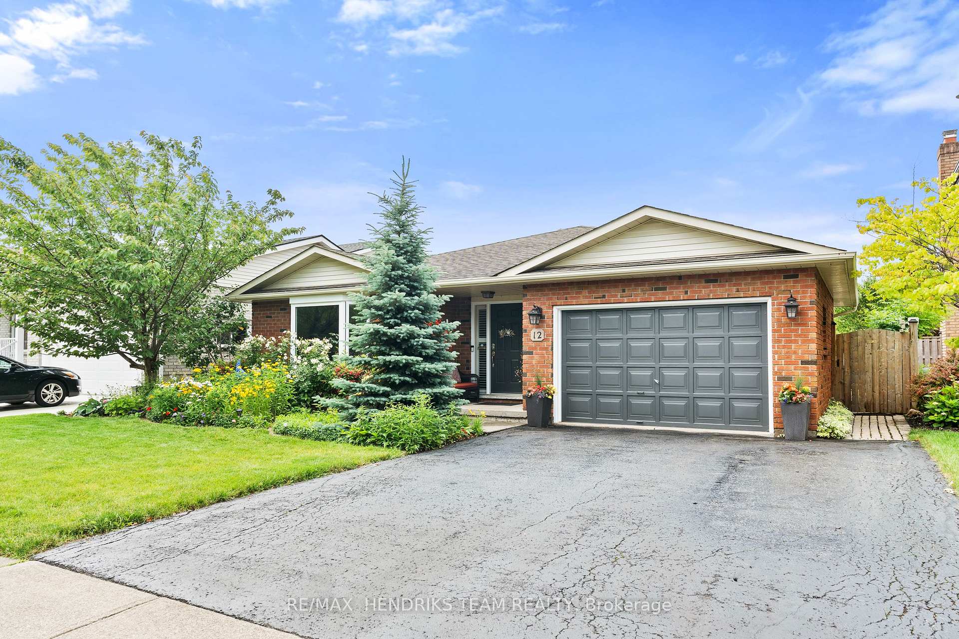 Photo 43 of 12 Stonebridge Gate, St. Catharines, Grapeview — HOMEH