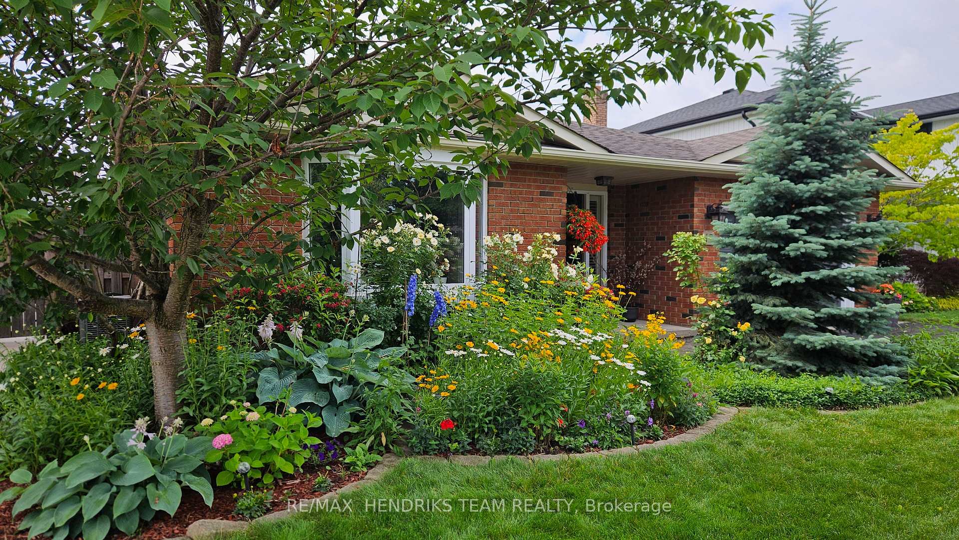 Photo 45 of 12 Stonebridge Gate, St. Catharines, Grapeview — HOMEH