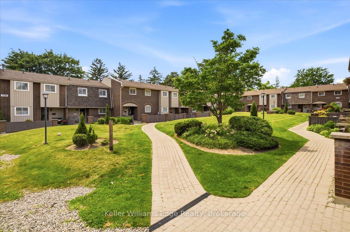 Photo 1 of Unit 4, 1294 Guelph Line, Burlington, Mountainside — HOMEH