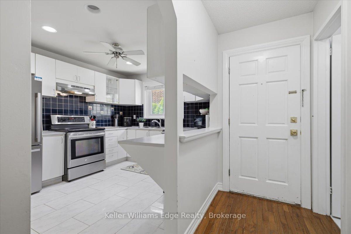 Photo 7 of Unit 4, 1294 Guelph Line, Burlington, Mountainside — HOMEH