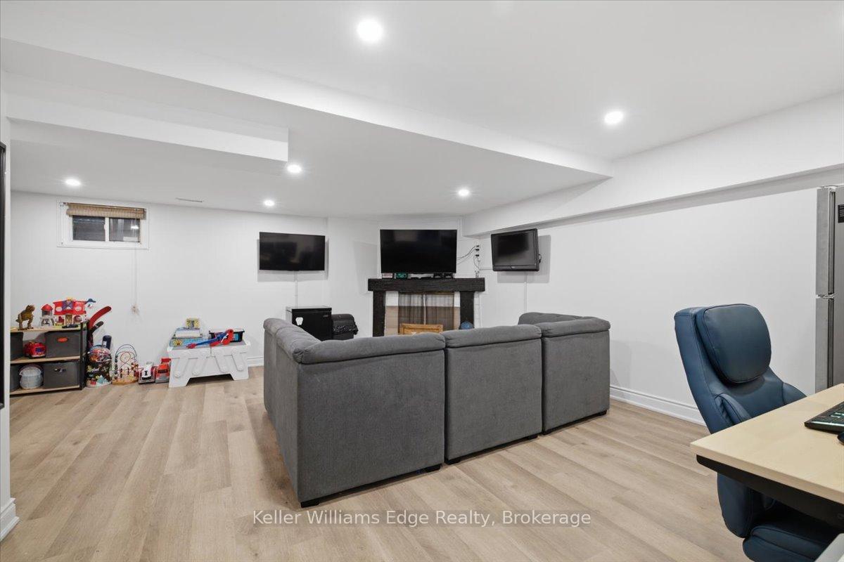 Photo 29 of Unit 4, 1294 Guelph Line, Burlington, Mountainside — HOMEH