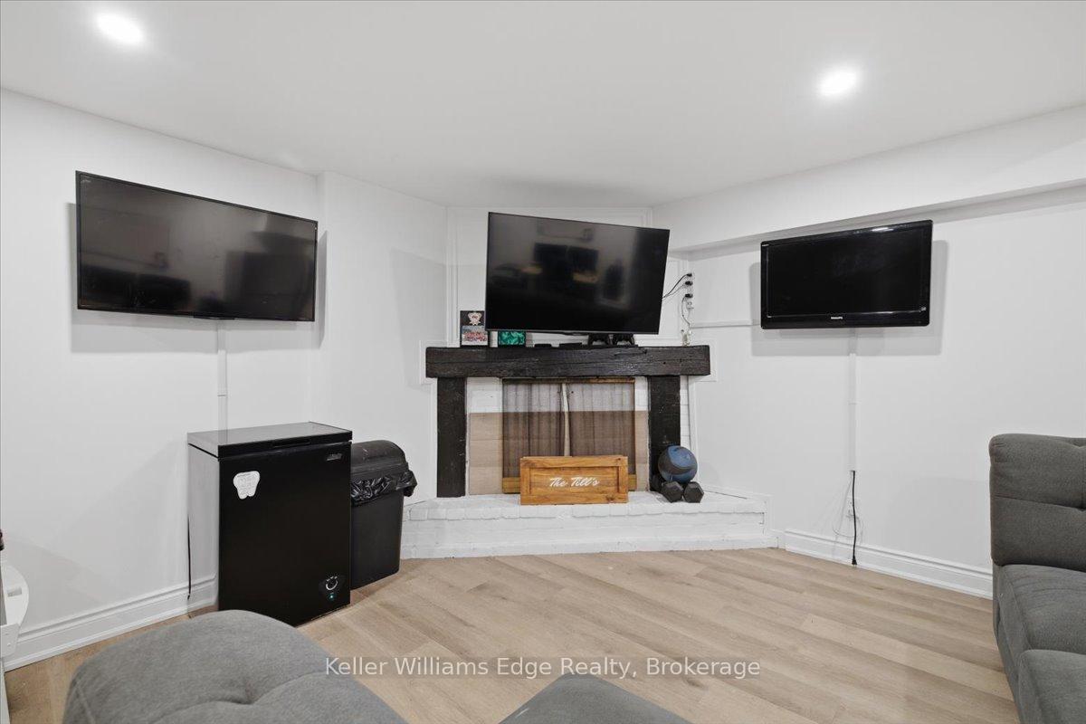 Photo 31 of Unit 4, 1294 Guelph Line, Burlington, Mountainside — HOMEH